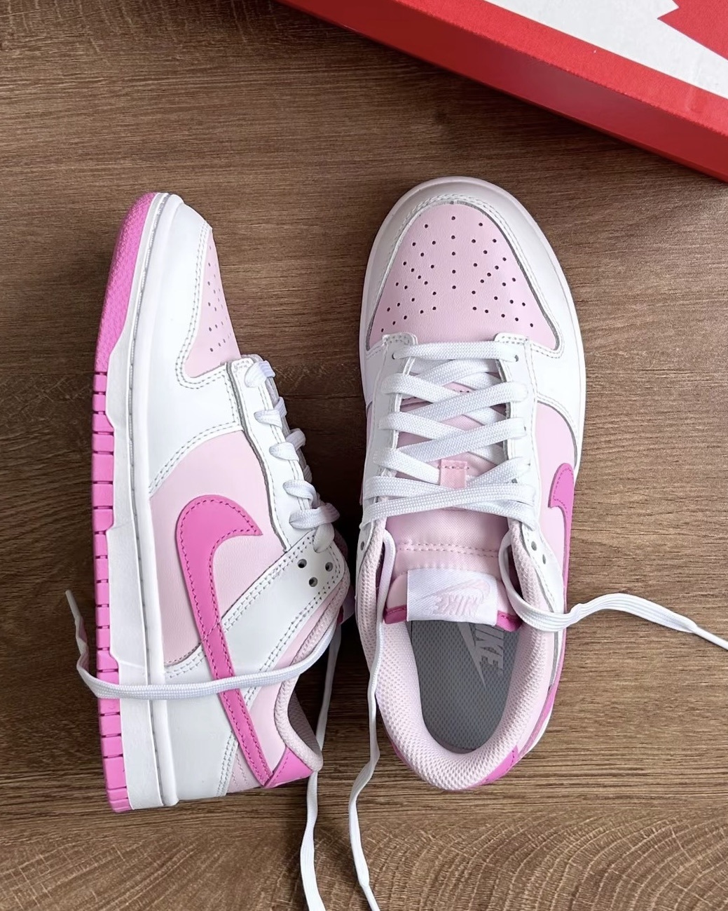 #代購 NIKE DUNK LOW 復古休閒 粉白 HQ1181-661