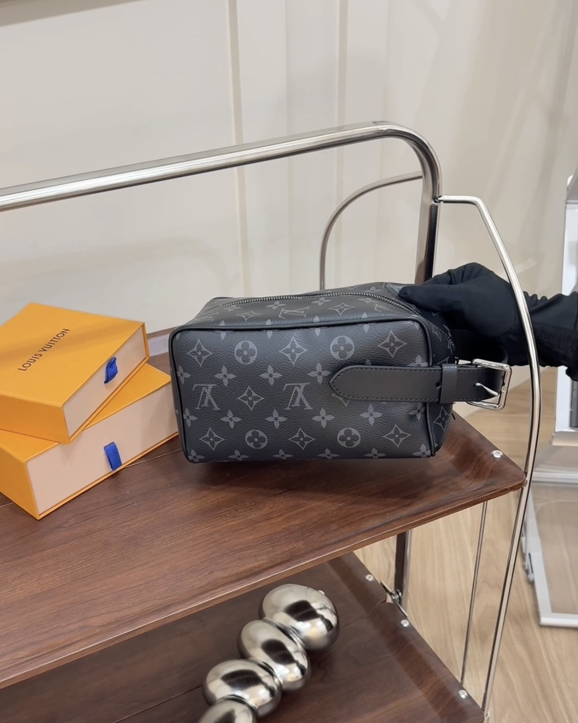 LV｜LOCKER DOPP KIT 洗簌包 黑色老花 M83113
