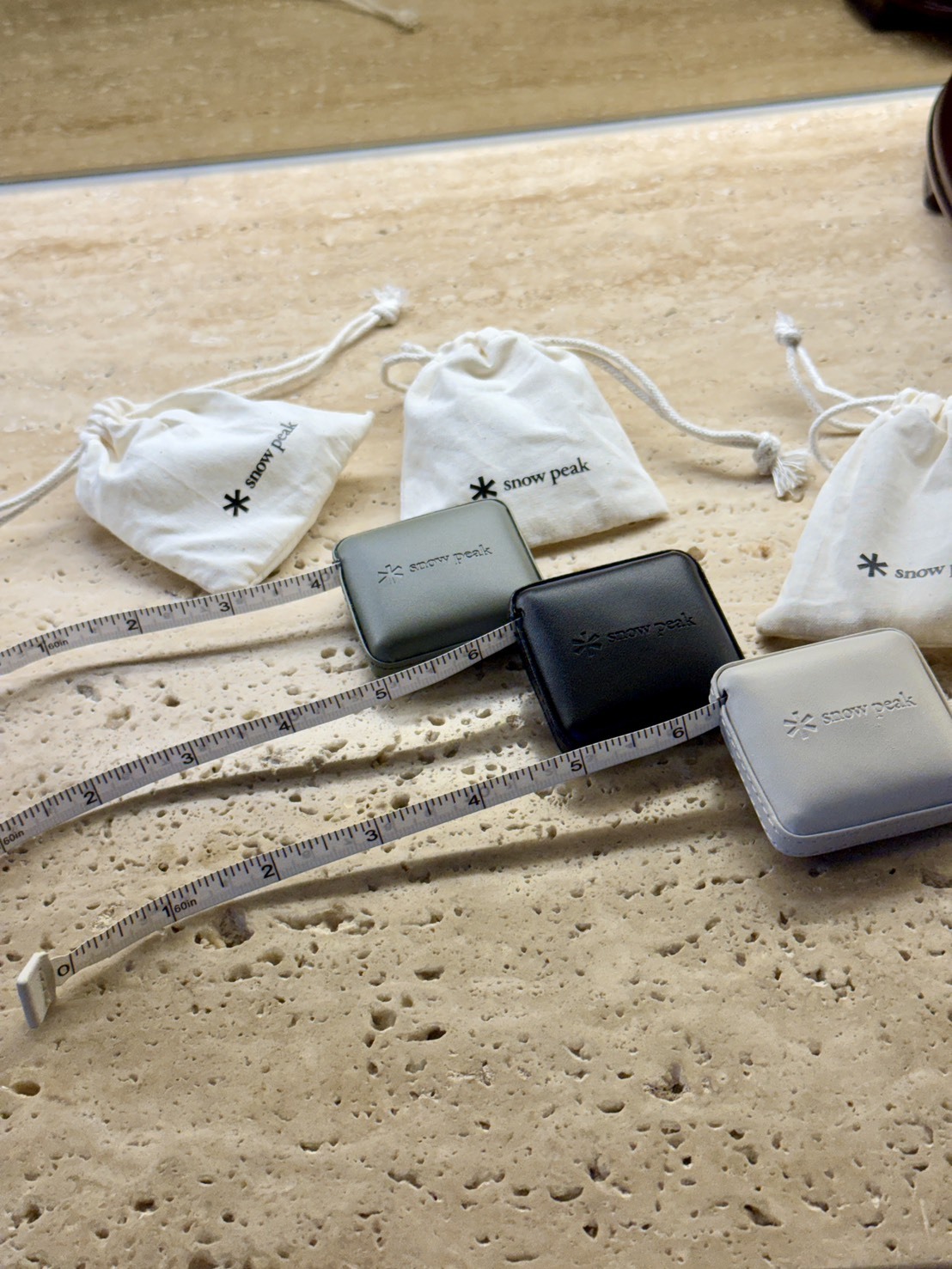 【現貨】Snow Peak 質感方形捲尺｜三色可選📏 Snow Peak 方形捲尺 小巧便攜 金屬質感 三色選擇 野營戶外風格 工具型吊飾   150CM📏 Aug25