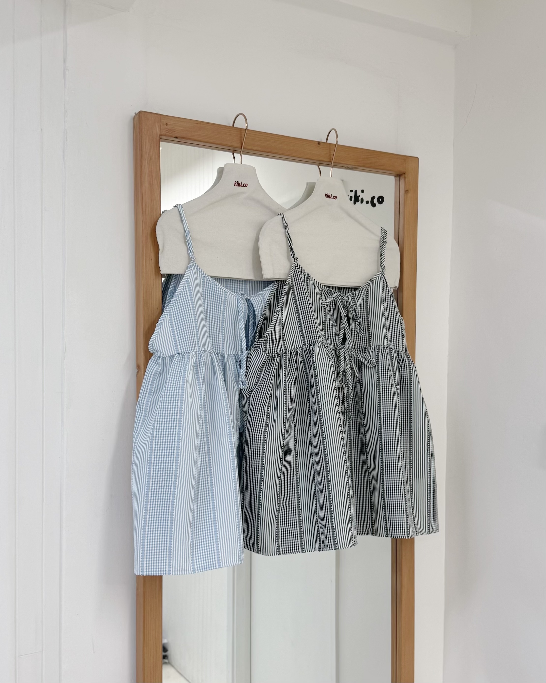 可調條拼格紋綁結背心外搭