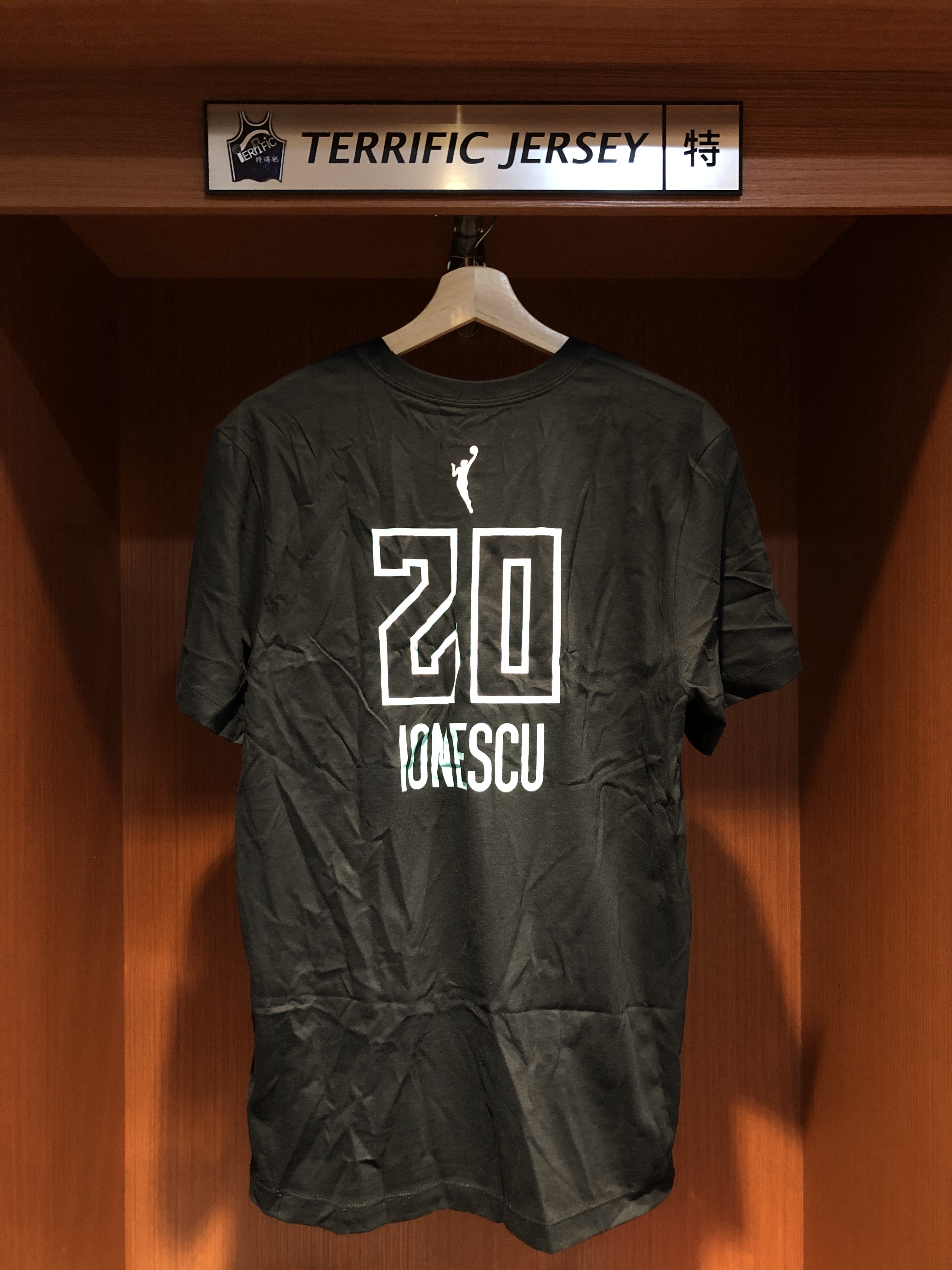 WNBA短袖 Sabrina Ionescu 紐約自由人黑 Nike Player Name Tee 棉質短袖 全新