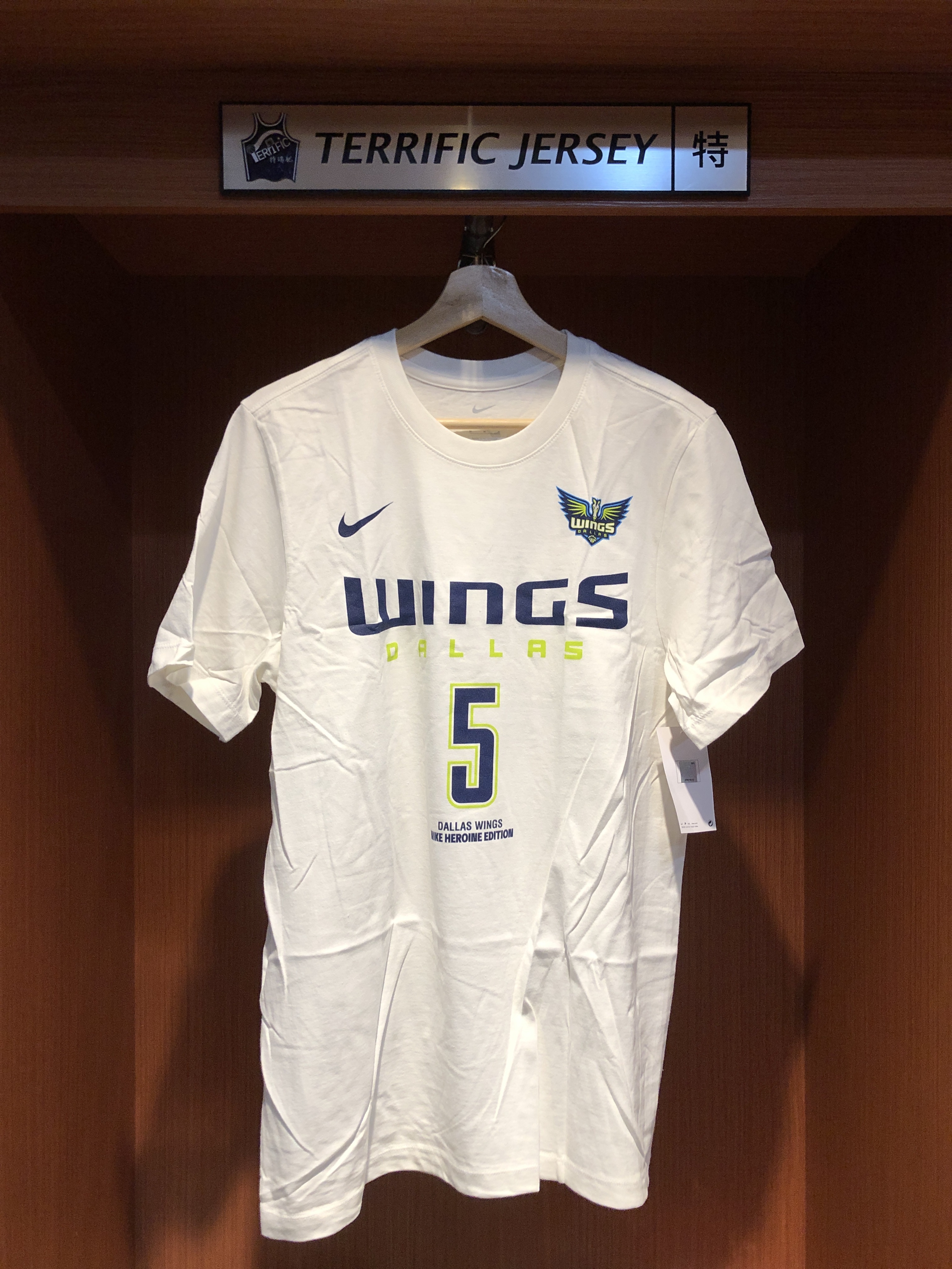 WNBA短袖 Paige Bueckers 達拉斯飛馬白 Nike Player Name Tee 棉質短袖 全新