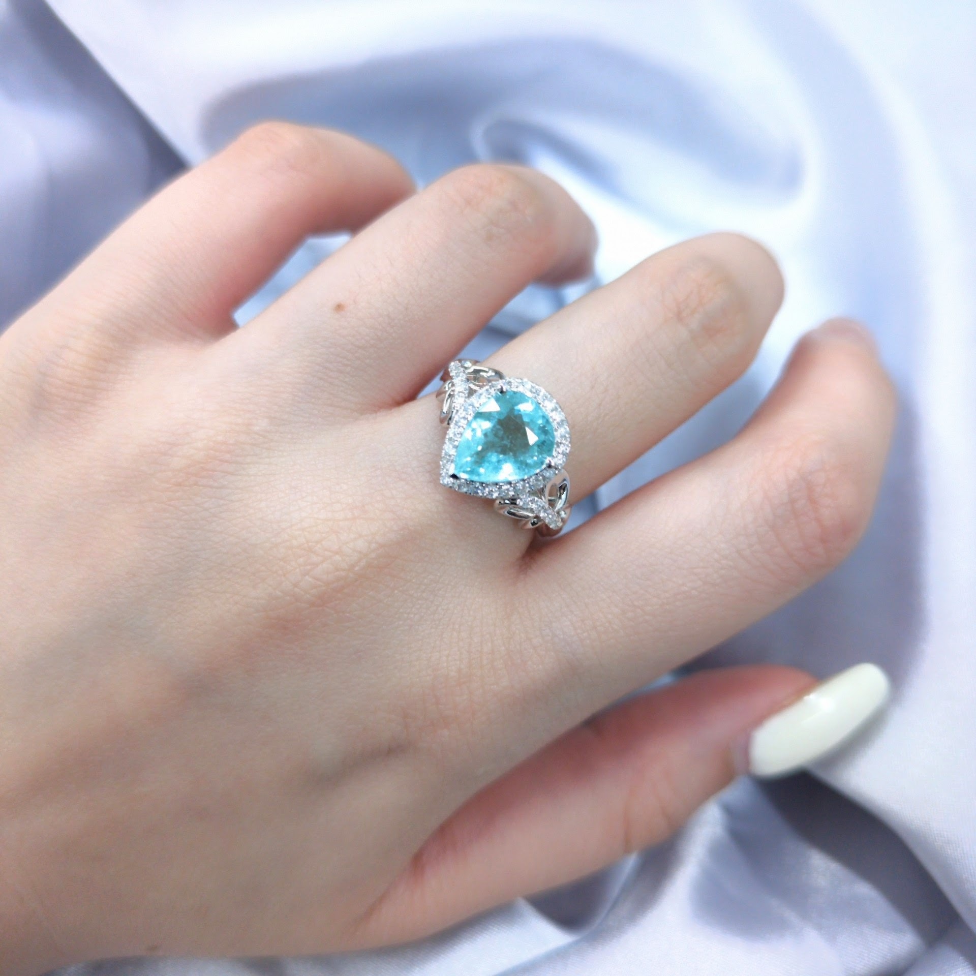 18K White Gold 2.60ct Paraiba and Diamond Ring