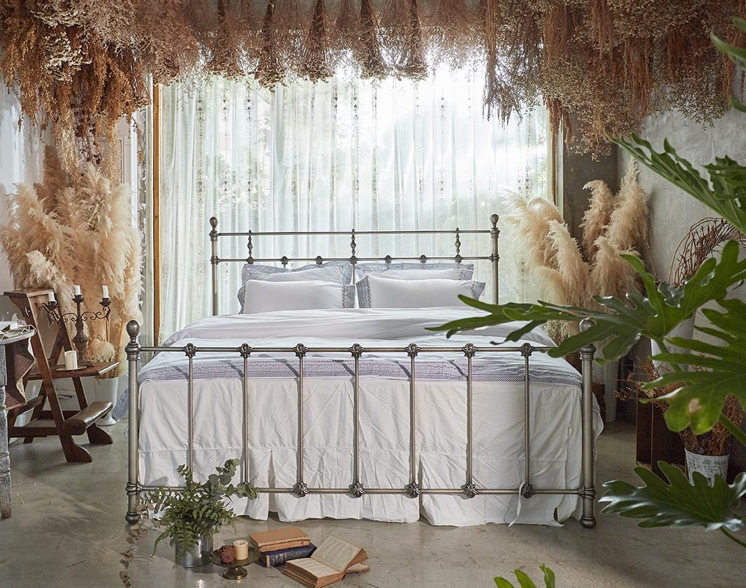 當代系列-新天鵝堡 鐵床架