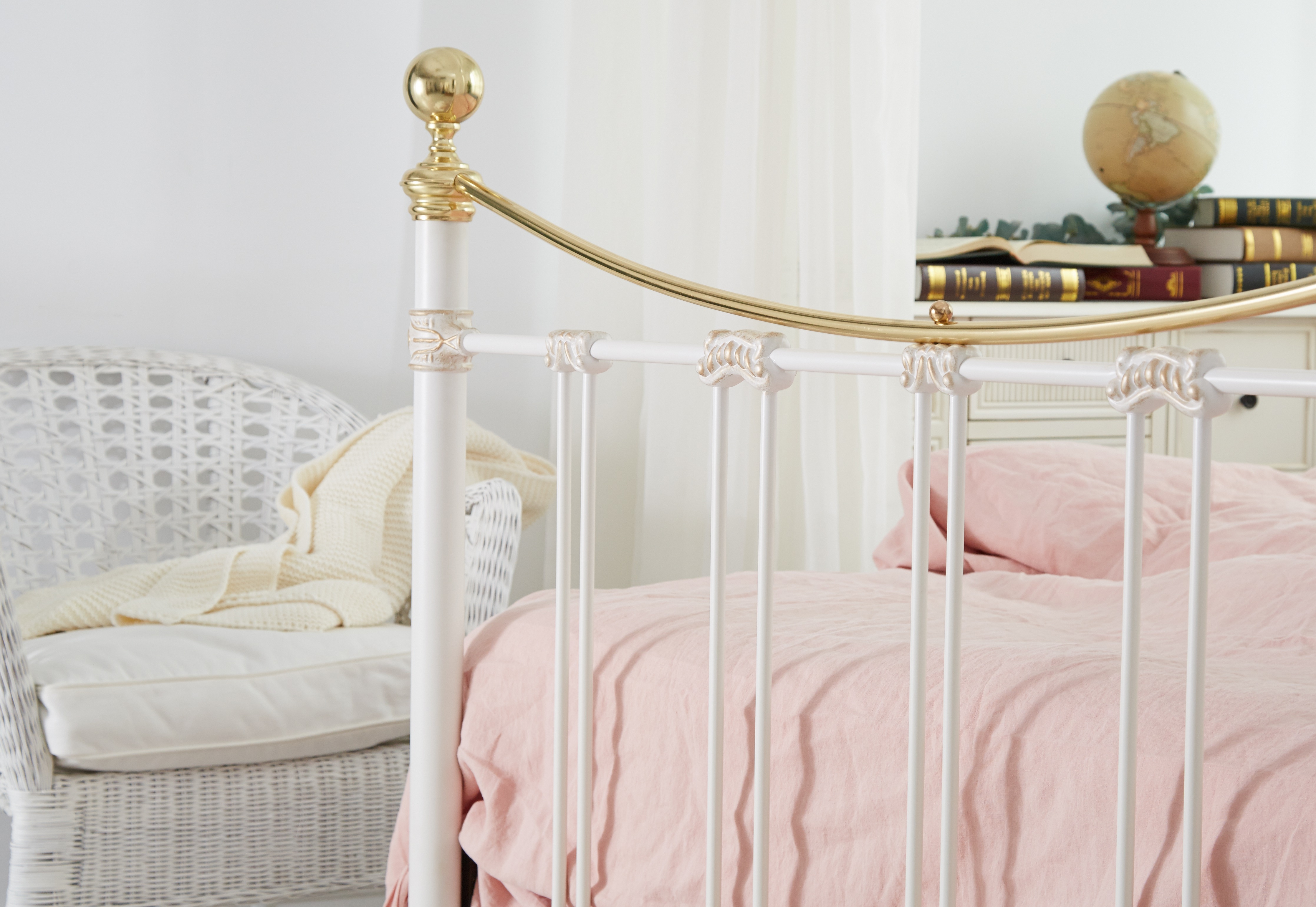 當代系列-英倫情人 鐵床架