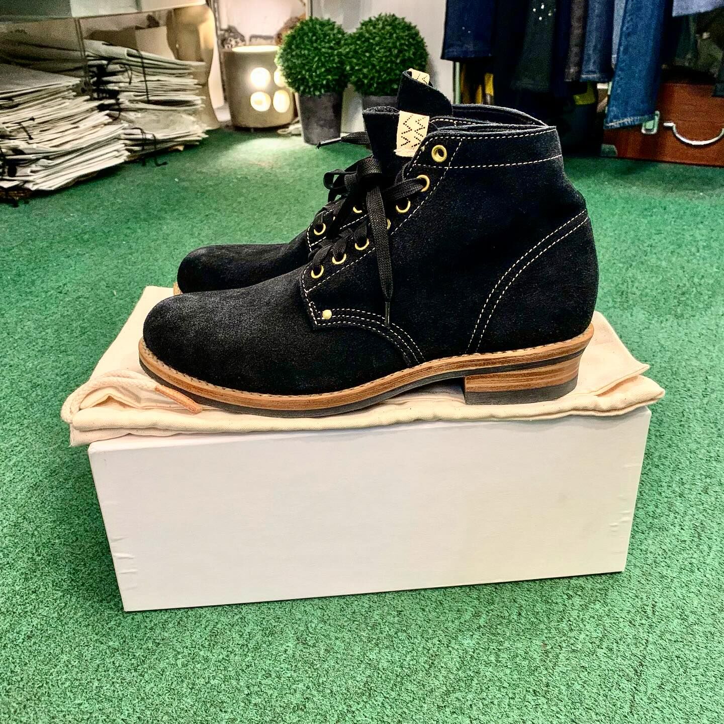 ON SALE: VISVIM BRIGADIER BOOTS-FOLK *COW SUEDE - BLACK 10.5 IN STOCK NOW (現貨發售中)