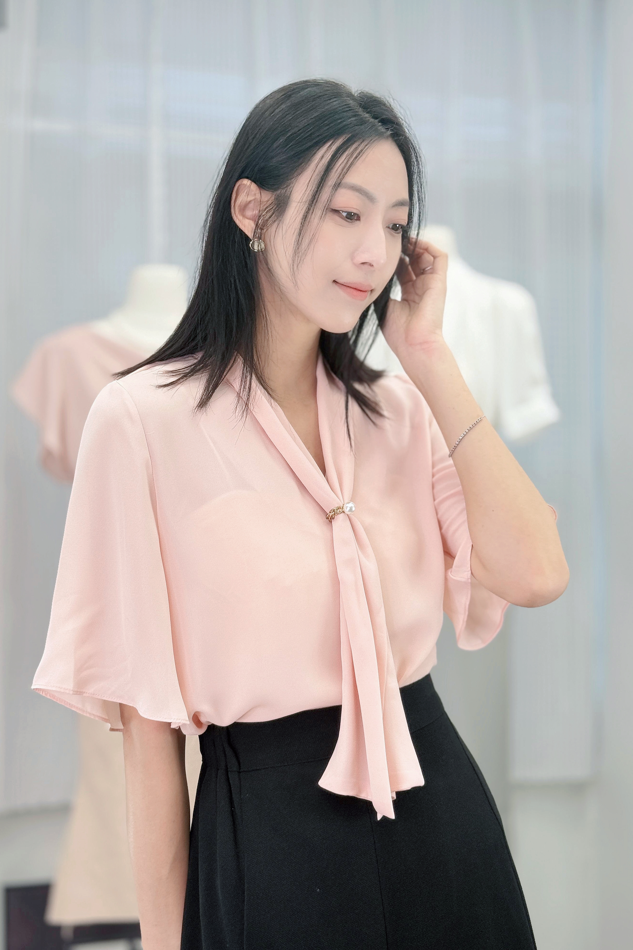 TOP#7651🤍金屬輕奢領扣上衣