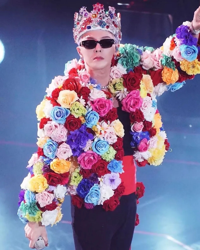 <現貨售完不補🌹> GD 台灣演唱會 彩虹玫瑰 潮玩 公仔 限量款