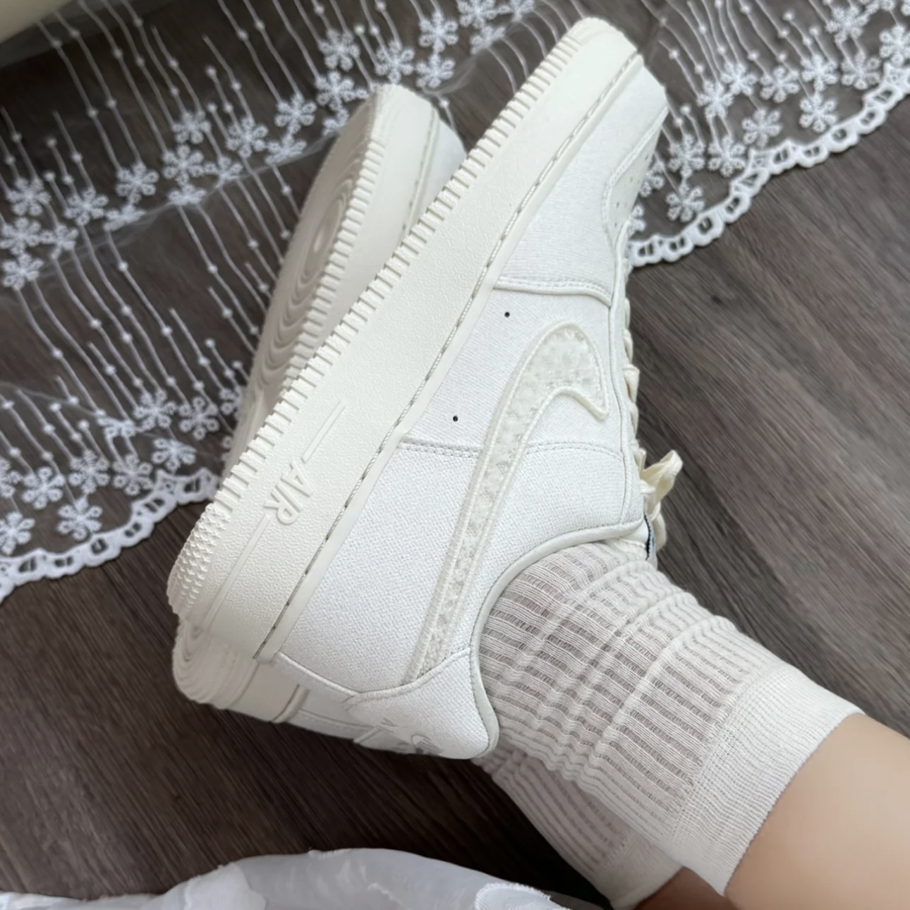 NIKE AIR FORCE 1 LOW 雕刻勾 米色 休閒鞋 耐吉 女鞋 IH7351-010