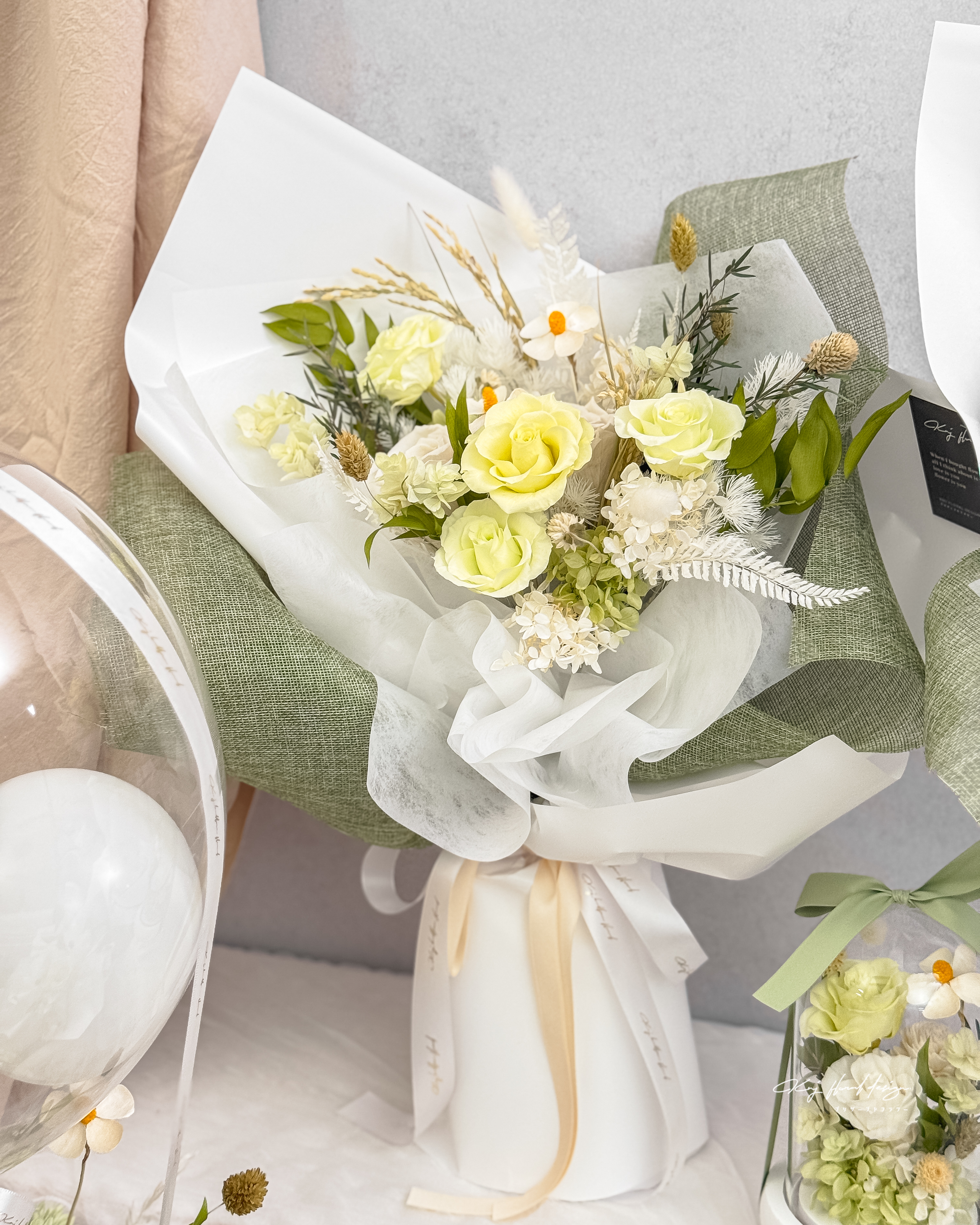 橄欖詩集・六朵永生玫瑰花束