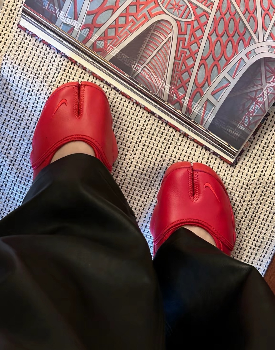 Nike Air Rift LEATHER 紅色 低筒瑪麗珍 運動休閒鞋 女款 防滑耐磨 Aug25