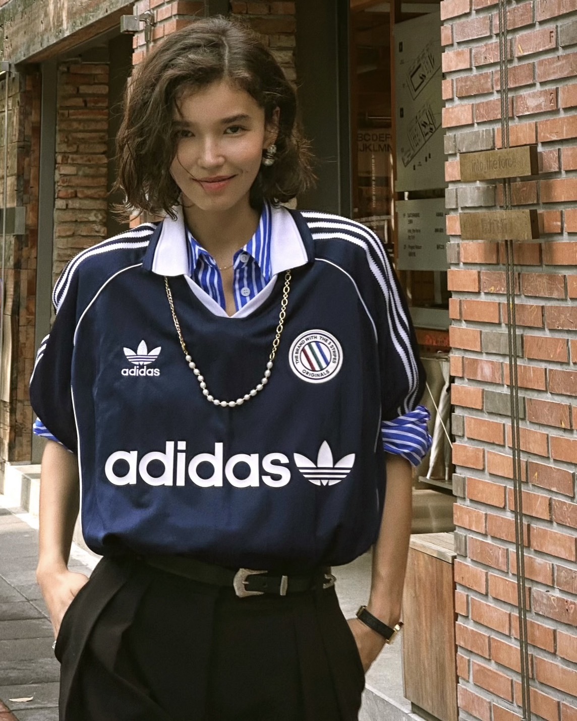 【現貨】Adidas Originals 球衣 寬鬆 V領 短袖 兩色