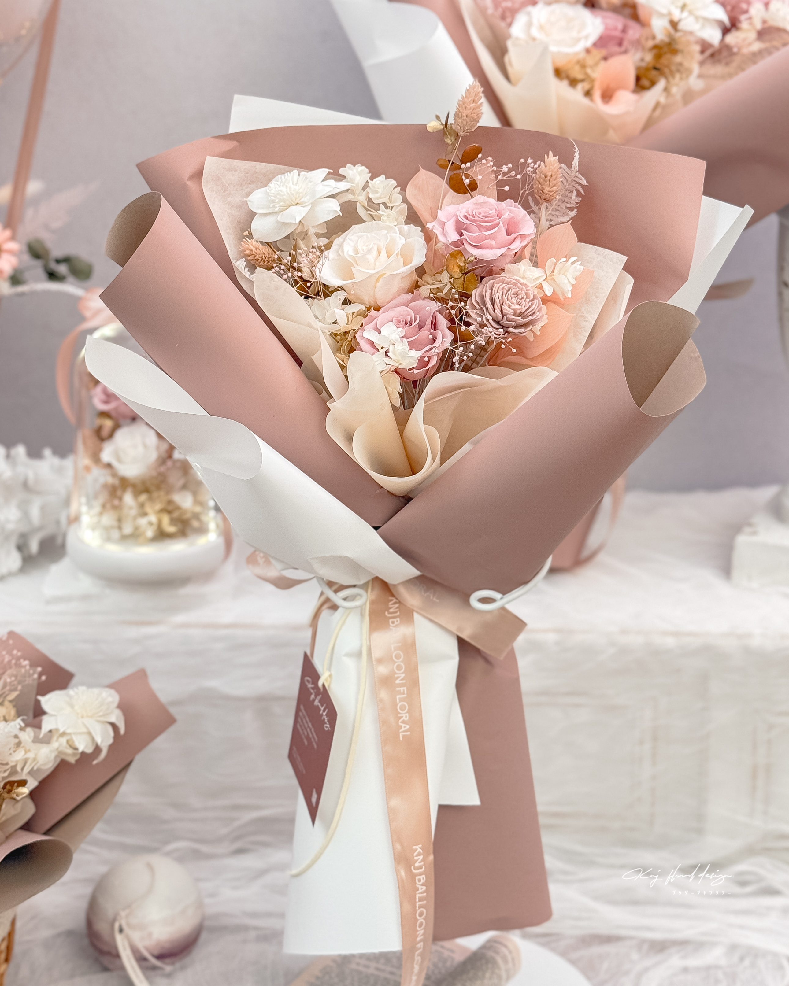 朦朧粉金・三朵永生玫瑰花束