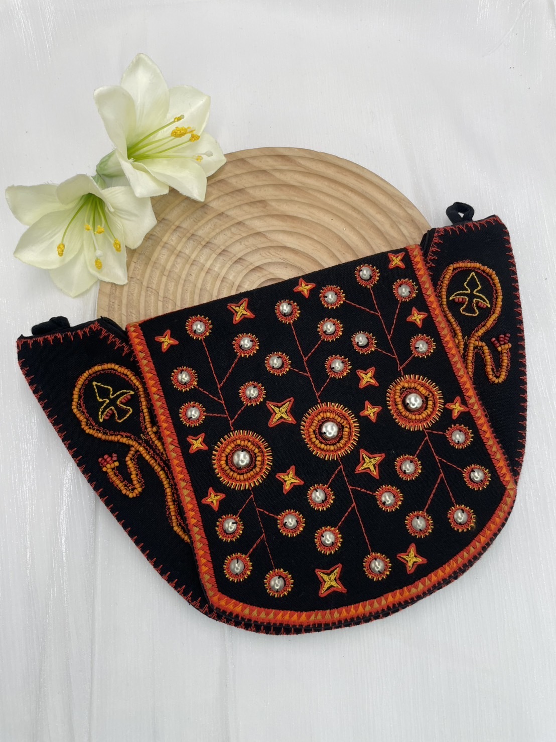 No.11手工珠繡圖騰包深16.5上寬28下寬約16.5