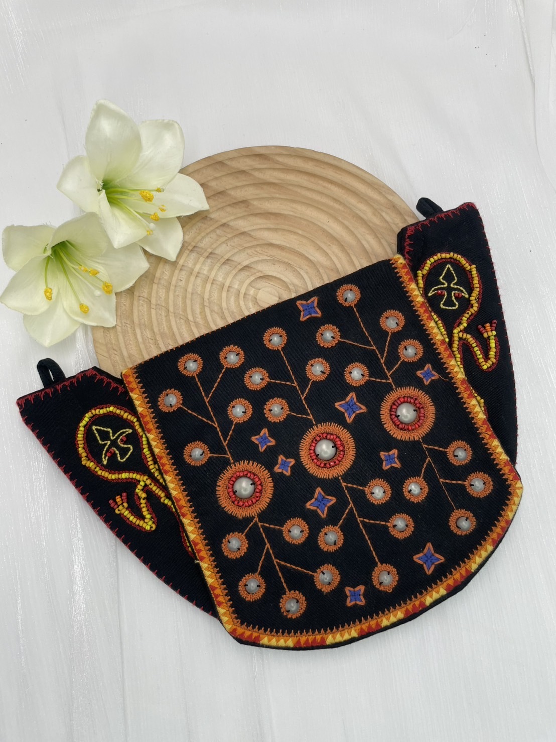 No.8手工珠繡圖騰包深16.5上寬28下寬約16.5