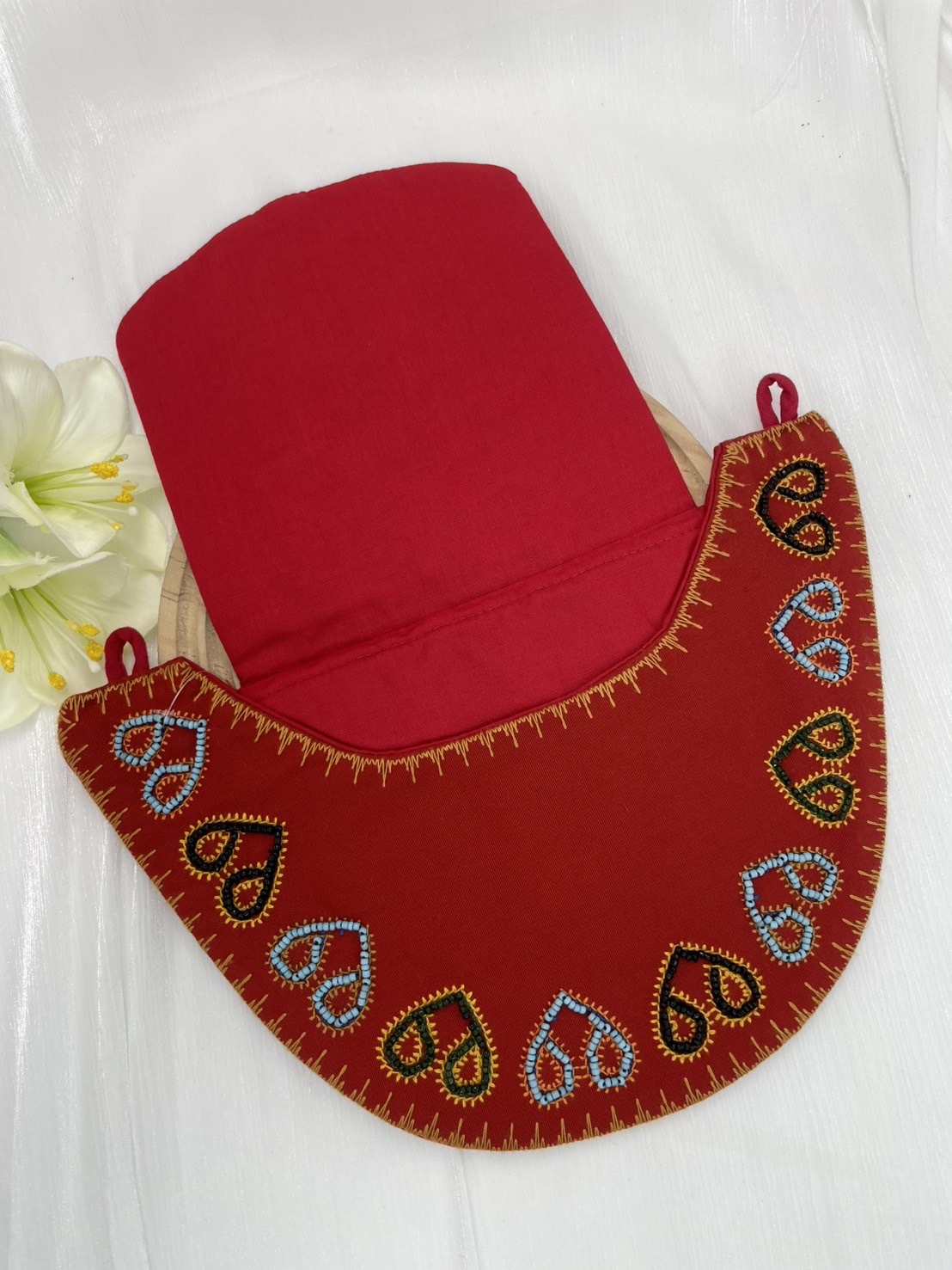 No.12手工珠繡圖騰包深16.5上寬28下寬16.5