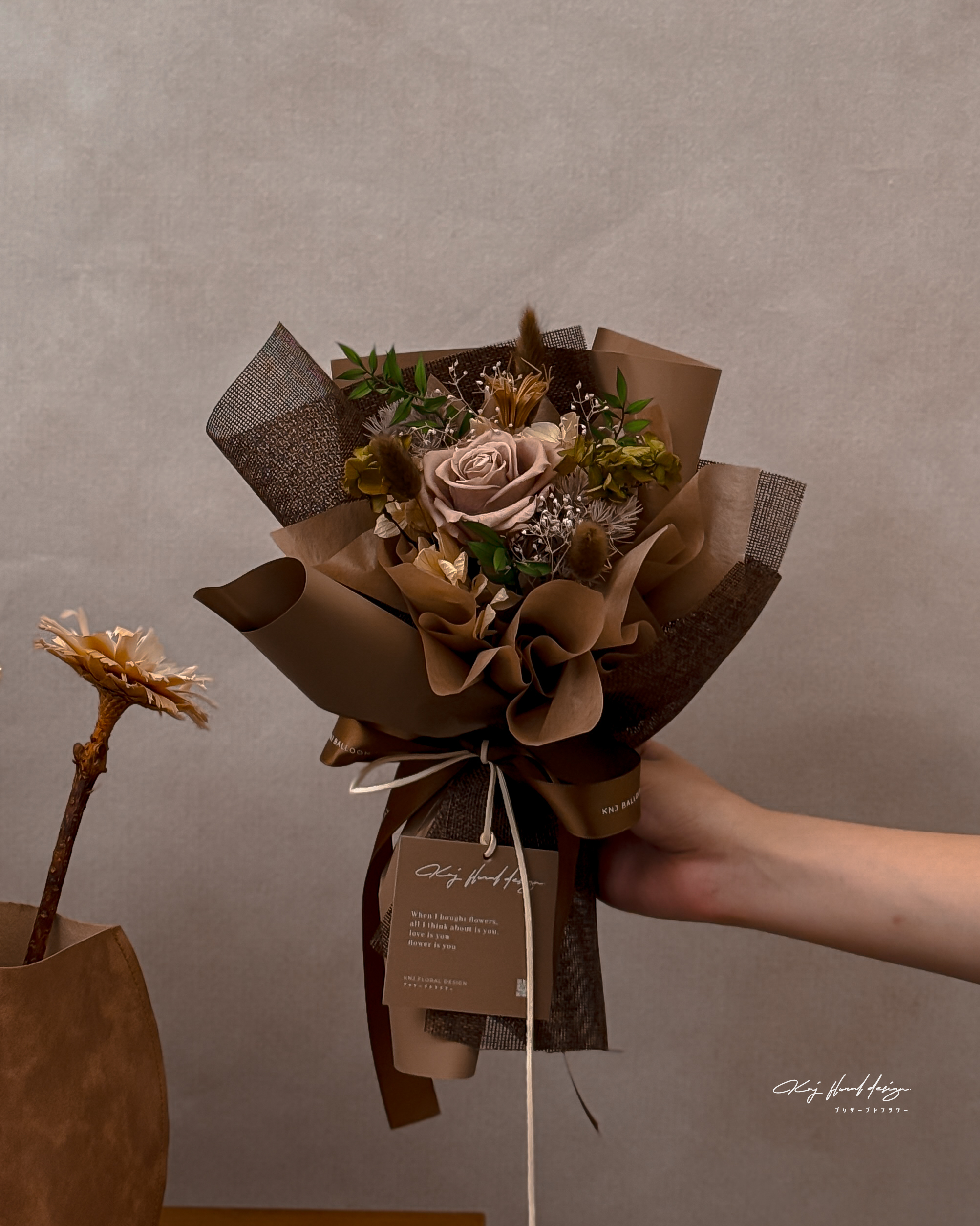 慕斯摩卡・單朵永生玫瑰花束