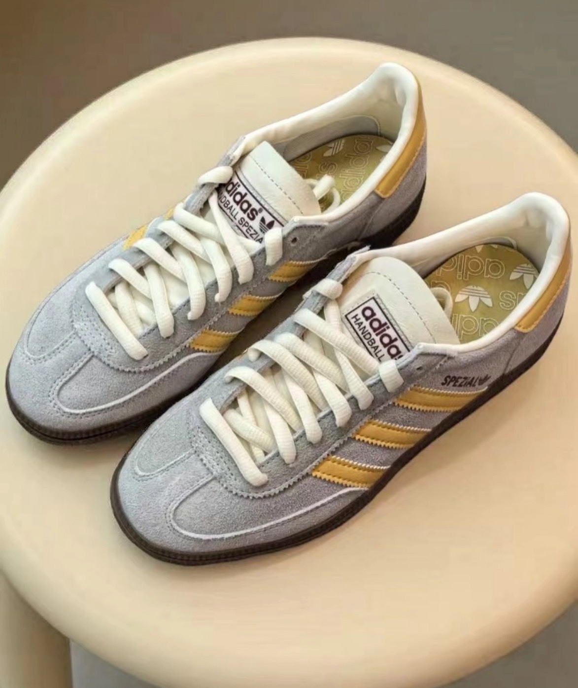adidas originals HANDBALL SPEZIAL 灰色 低筒 復古運動板鞋 男女同款 耐磨百搭休閒鞋 Aug25