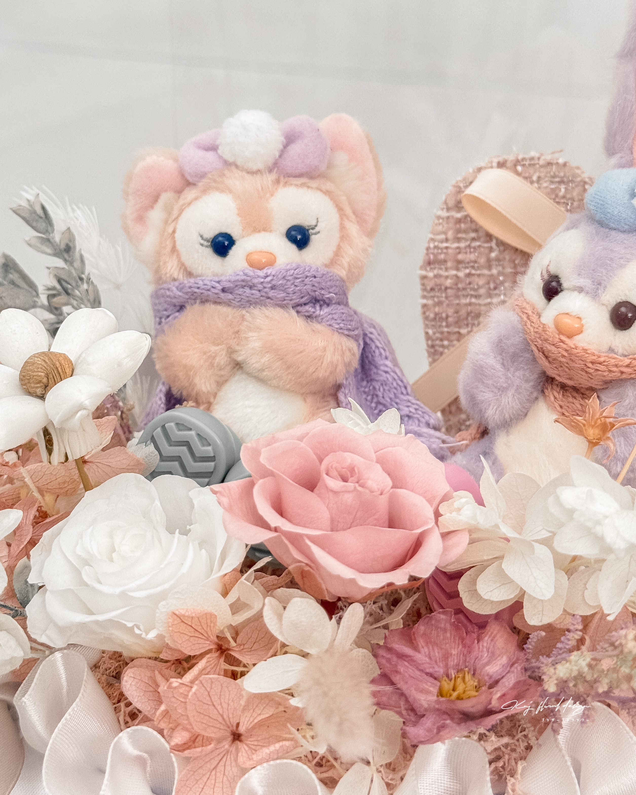 霧粉暖語・雪莉玫x史黛拉永生花禮 S 號（附正版收藏玩偶）