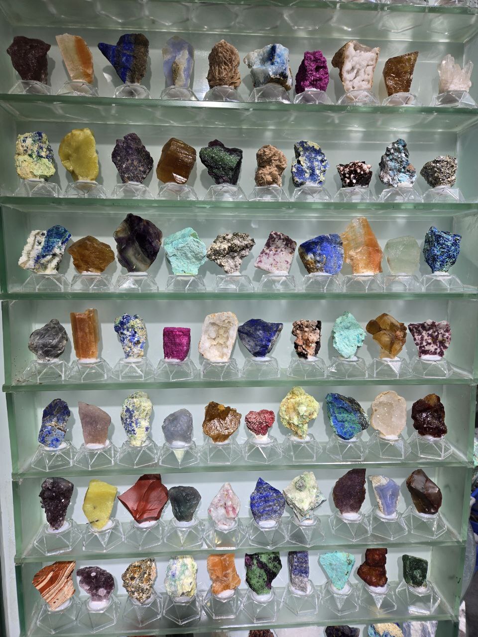 [S] GEMZ & CO DDK RANDOM RAW CRYSTAL, V550 (V550)