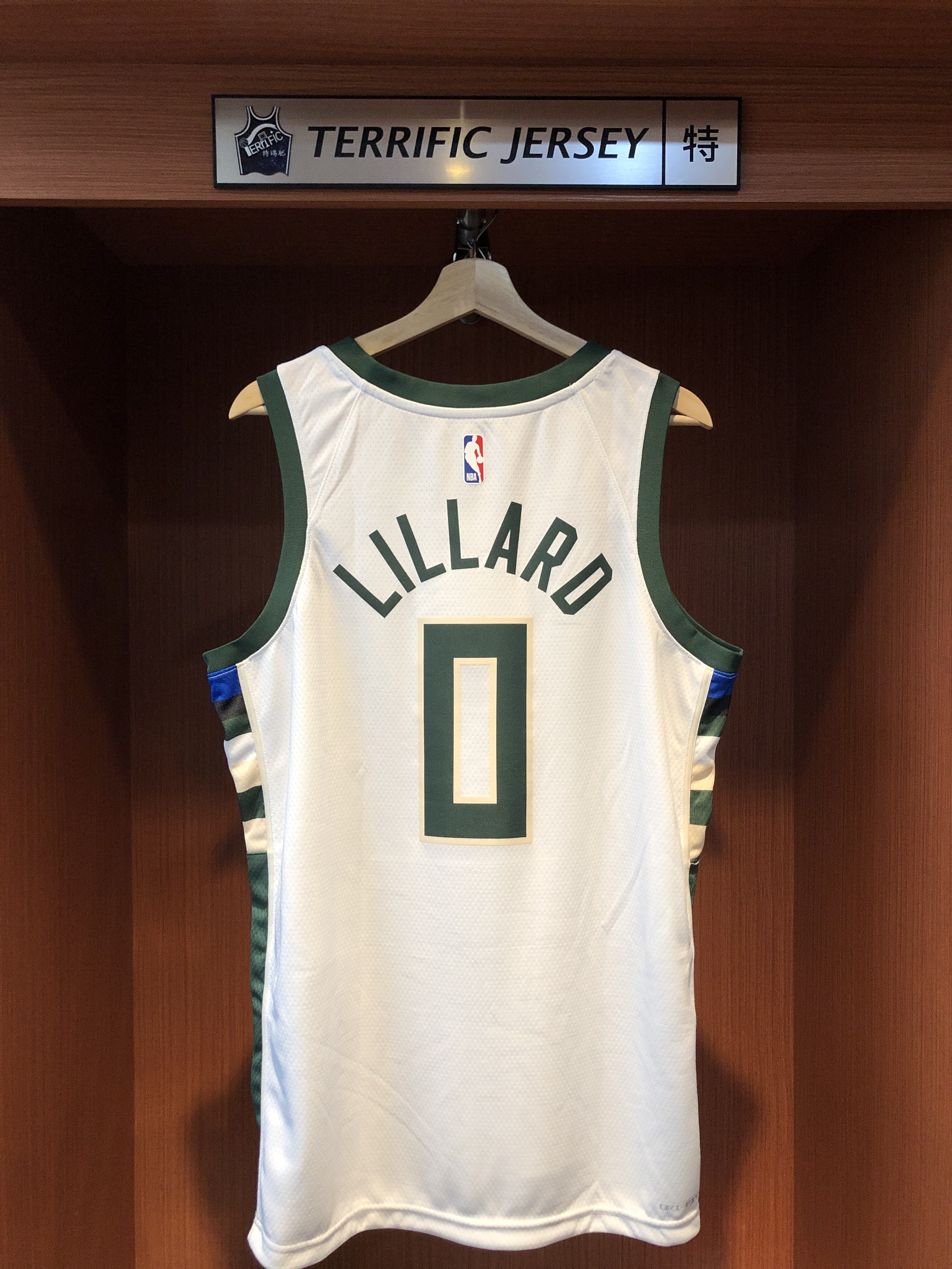 NBA球衣 Damian Lillard 密爾瓦基公鹿白 Association Nike Swingman 球迷版 熱轉印 含贊助商標 全新