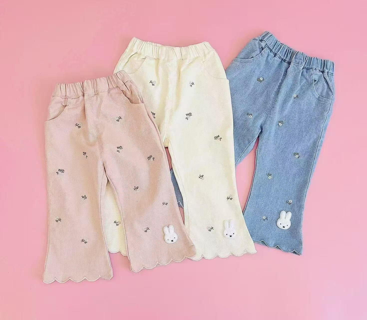 🐰𝐌𝐢𝐟𝐟𝐲 小花刺繡花邊喇叭長褲