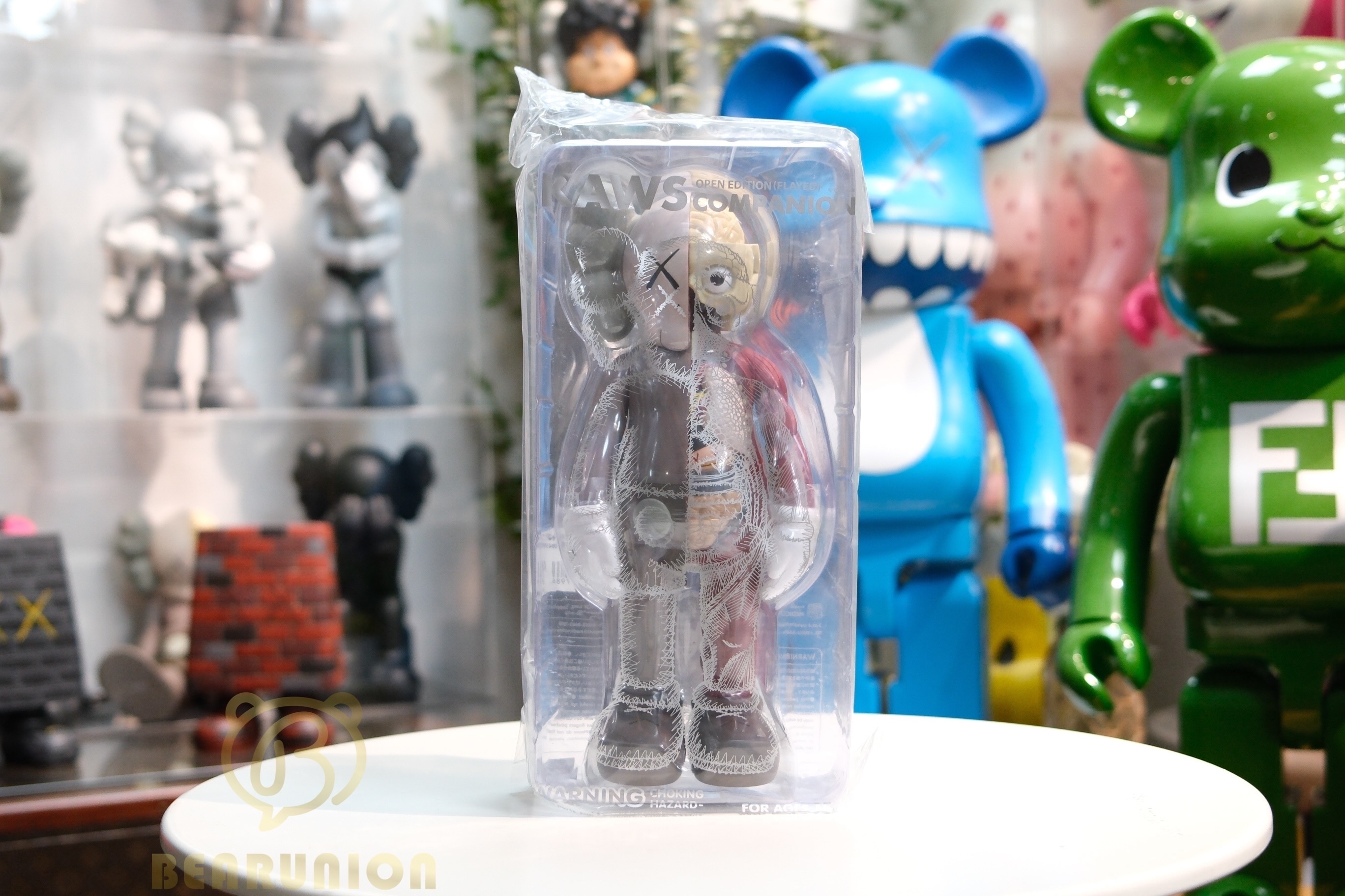 🥇現貨🥇KAWS Companion Flayed Open EditionVinyl Figure Brown