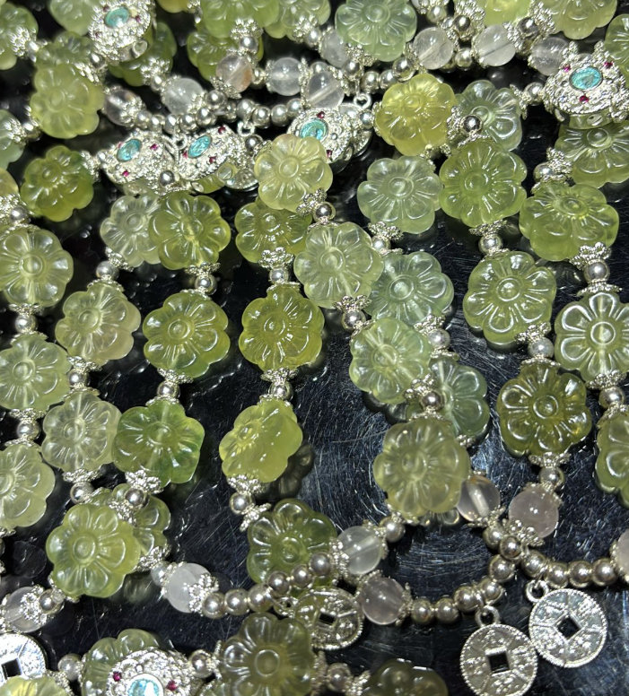 250809 - C79 綠螢石花花雕刻手串