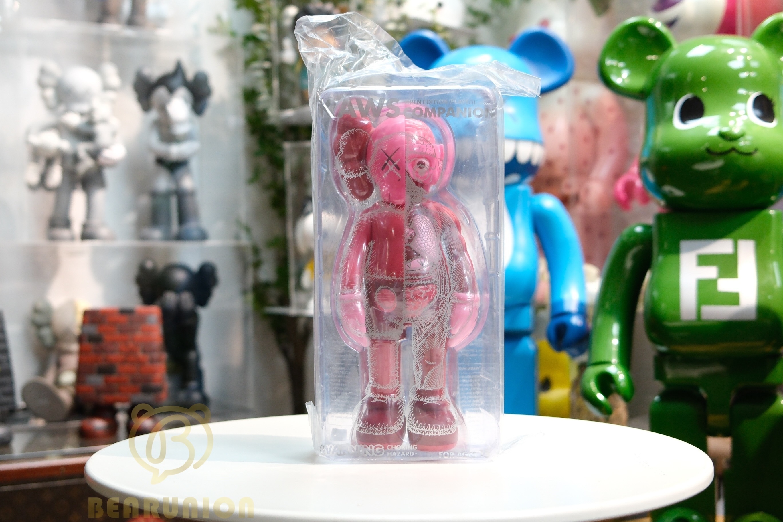 🥇現貨🥇KAWS Companion Flayed Open EditionVinyl Figure Red