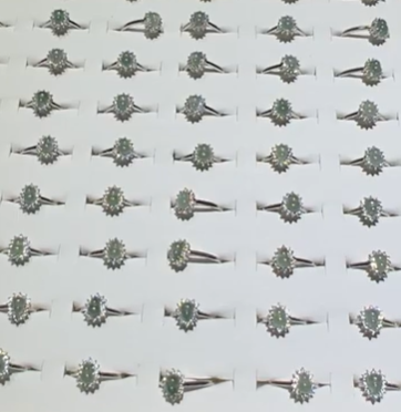 250809 - C93 葫蘆翡翠圍鑽半銀開口戒指