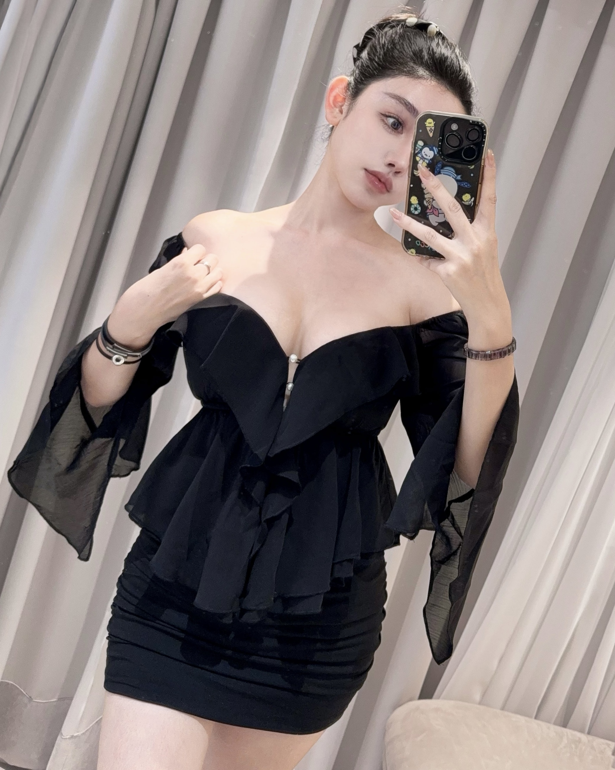 訂製-氣質荷葉水袖珍珠釦上衣