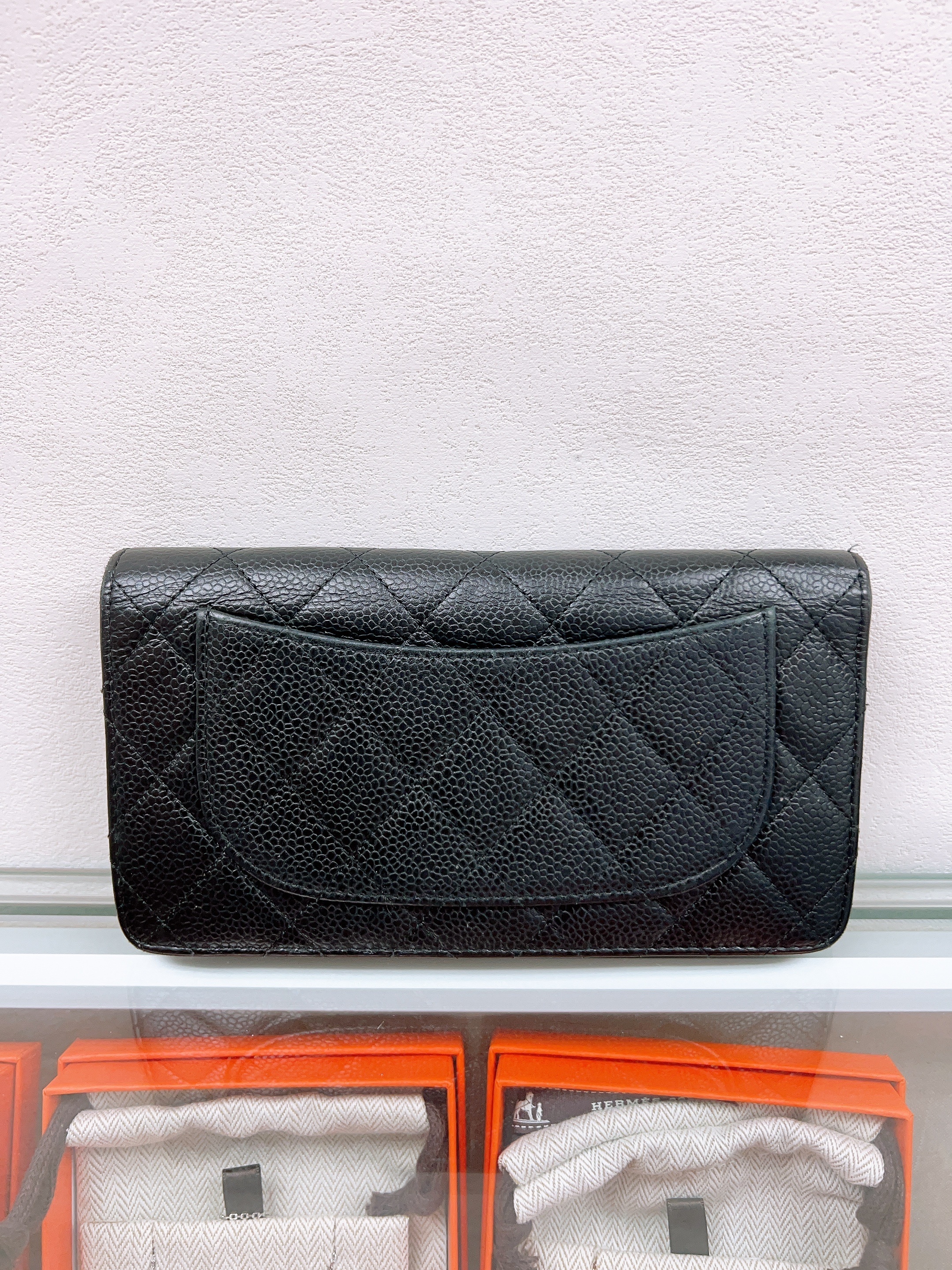 Chanel long wallet bi-fold (black caviar/ GHW)