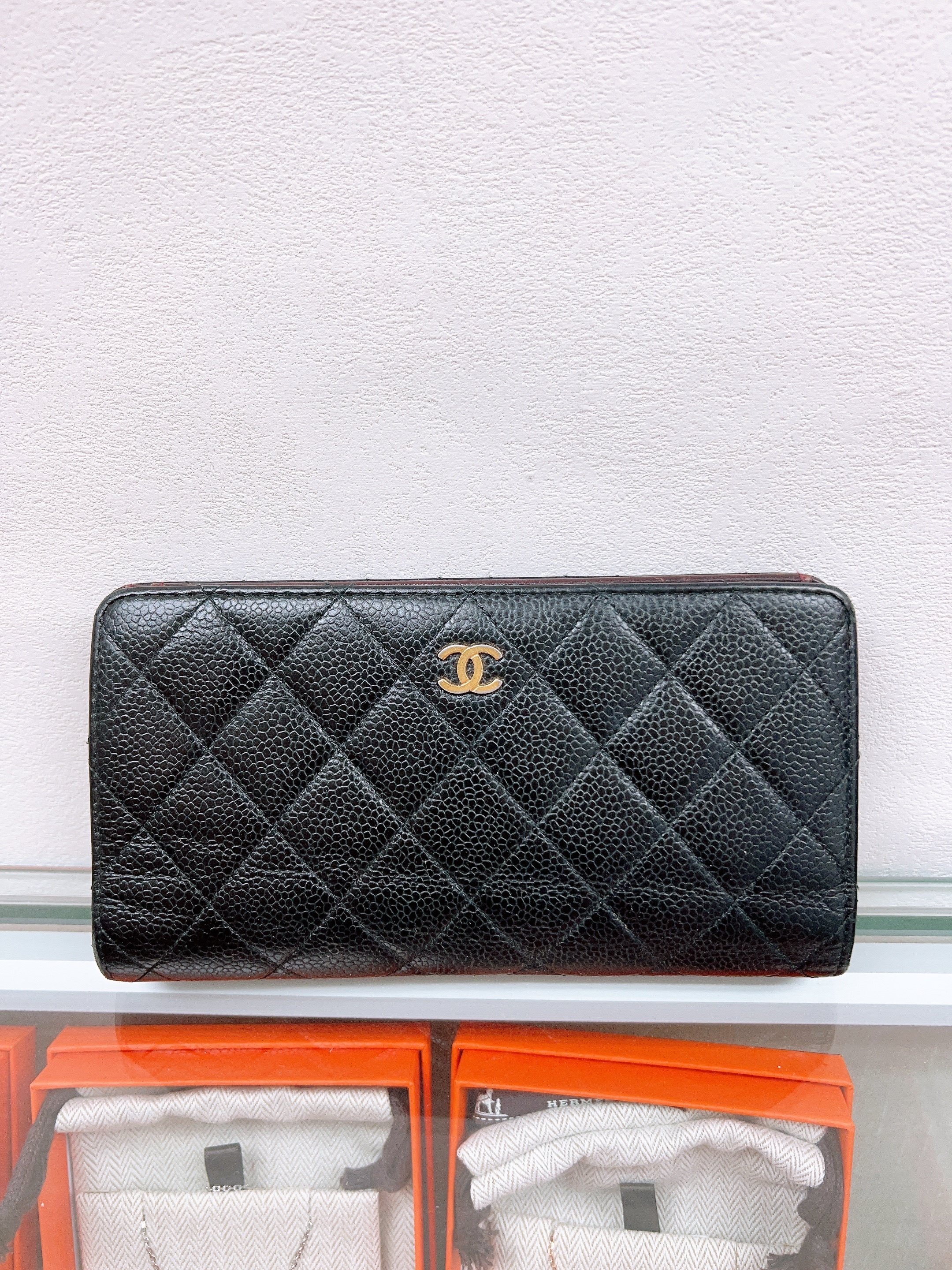 Chanel long wallet bi-fold (black caviar/ GHW)