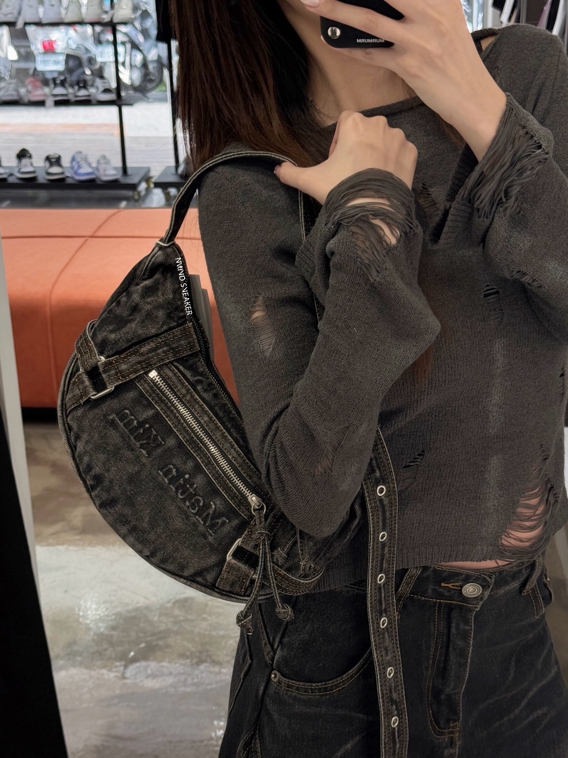 <快速出貨>Matin Kim  水洗單寧半月包