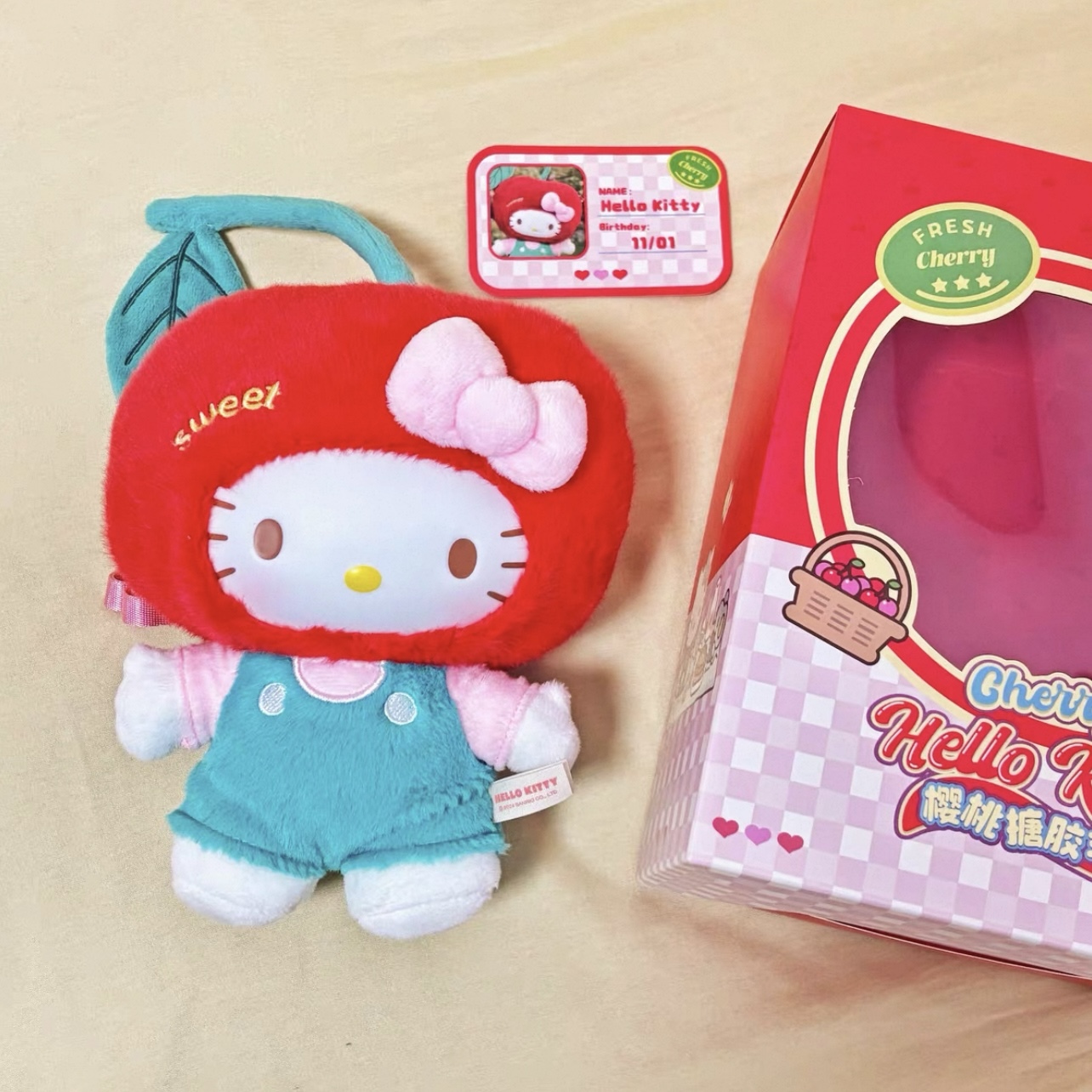 SANRIO HELLO KITTY 櫻桃 毛絨公仔 搪膠臉 三麗鷗 凱蒂貓 送禮