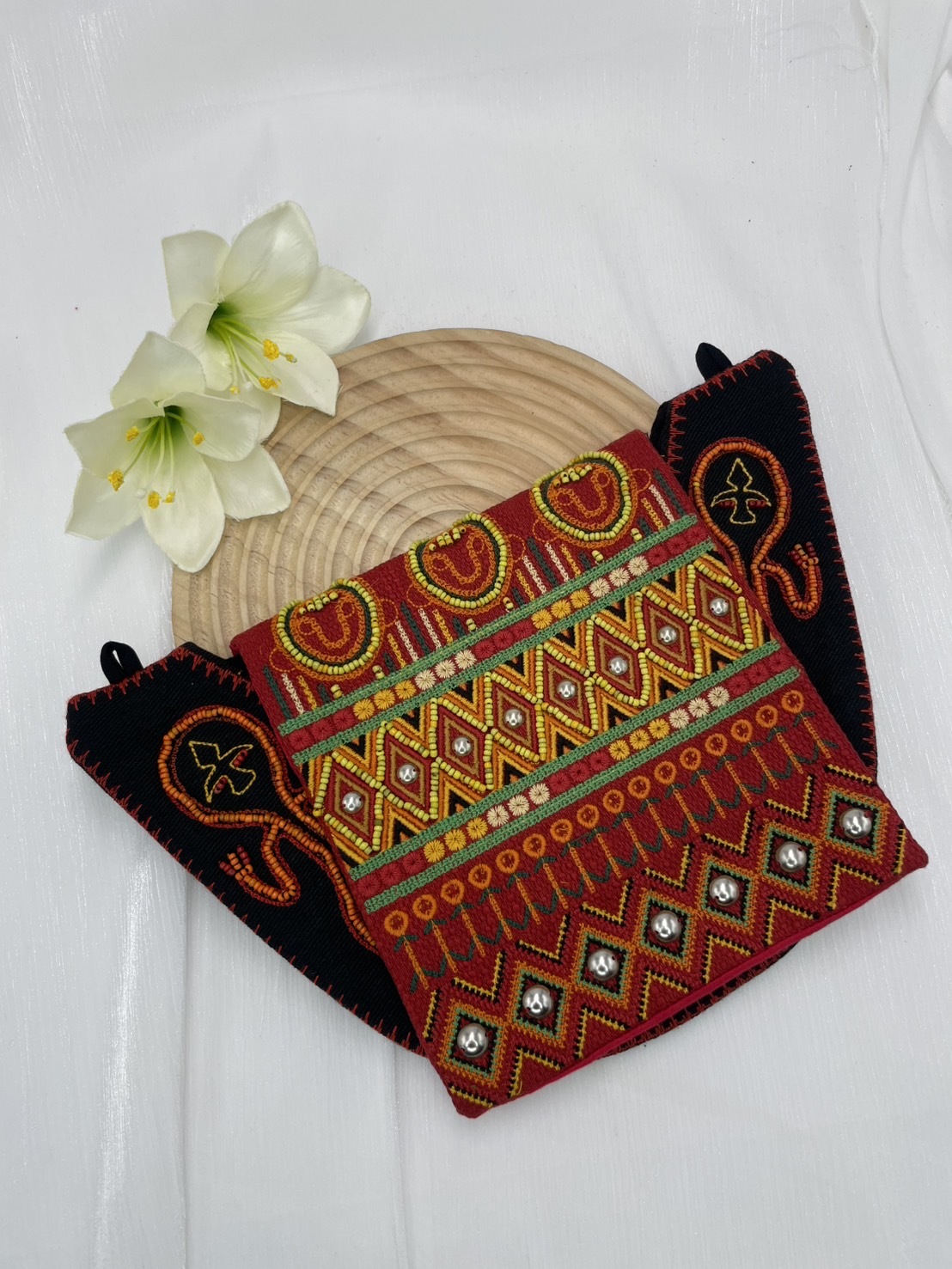 ★ No.5手工珠繡刀冰圖騰包深16.5上寬28下寬約16.5