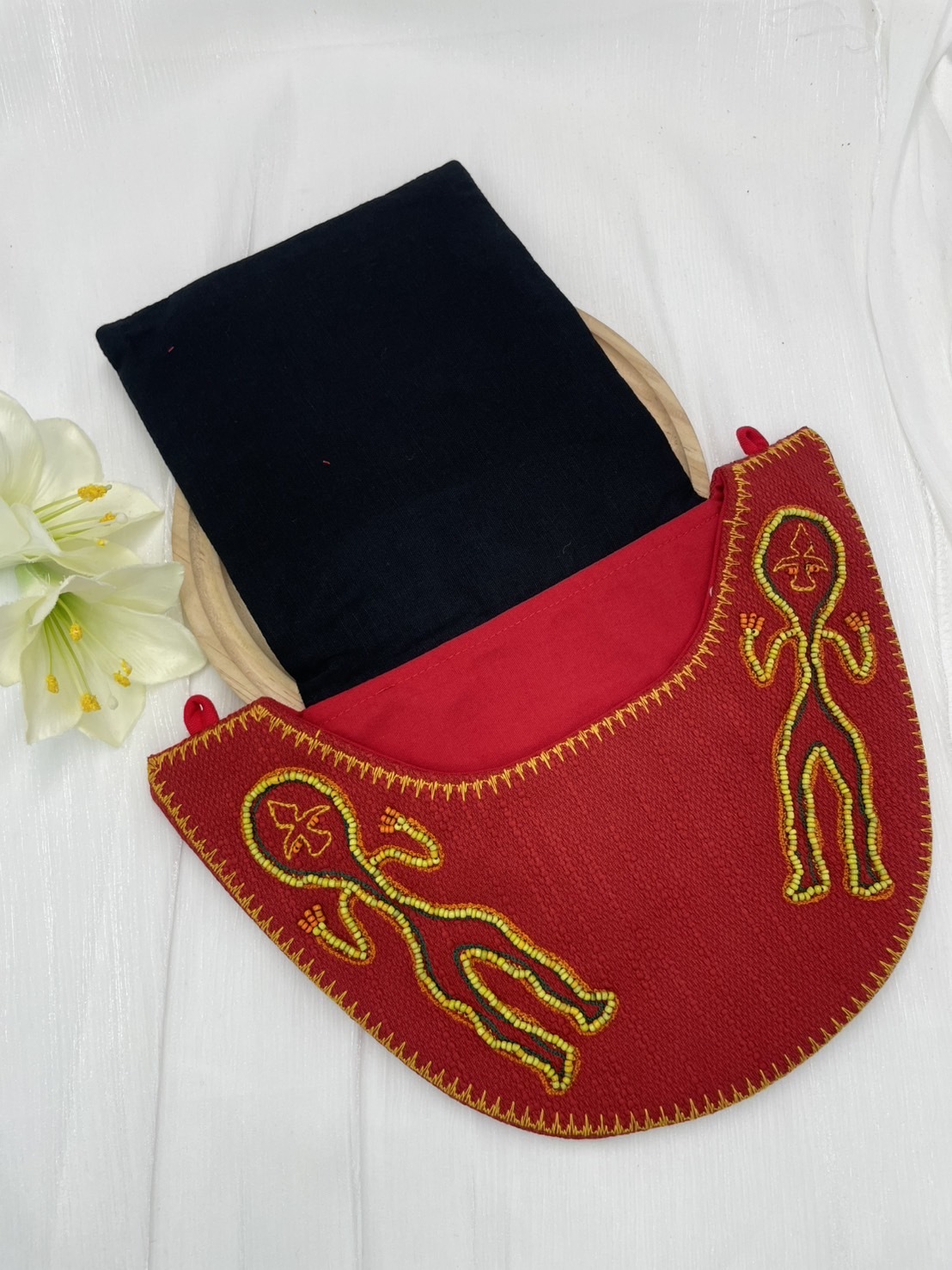 ★ No.6手工珠繡刀冰圖騰包深16.5上寬28下寬約16.5