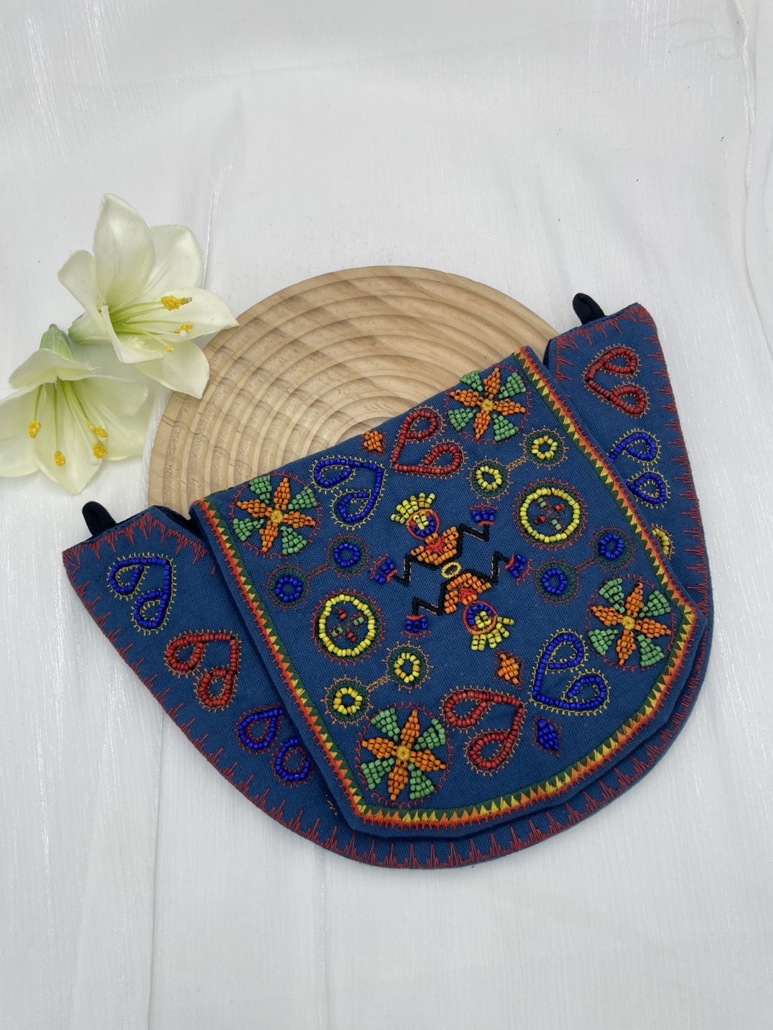 ★ No.15手工珠繡圖騰包深16.5上寬28下寬16.5