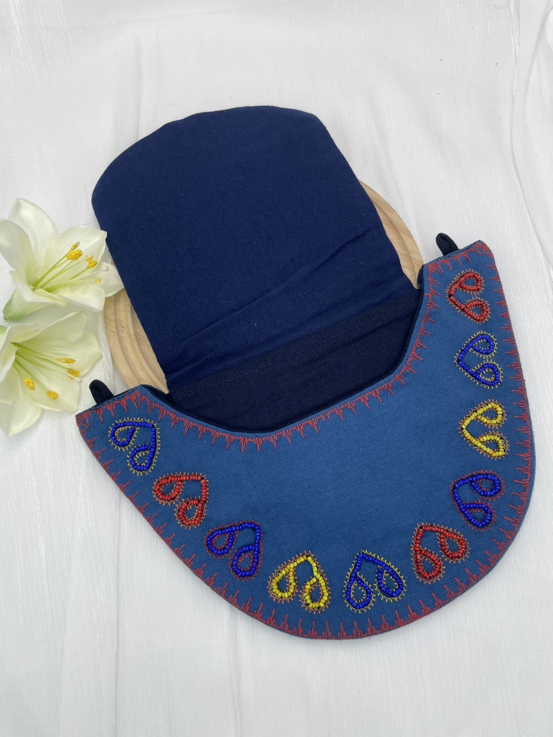 ★ No.15手工珠繡圖騰包深16.5上寬28下寬16.5