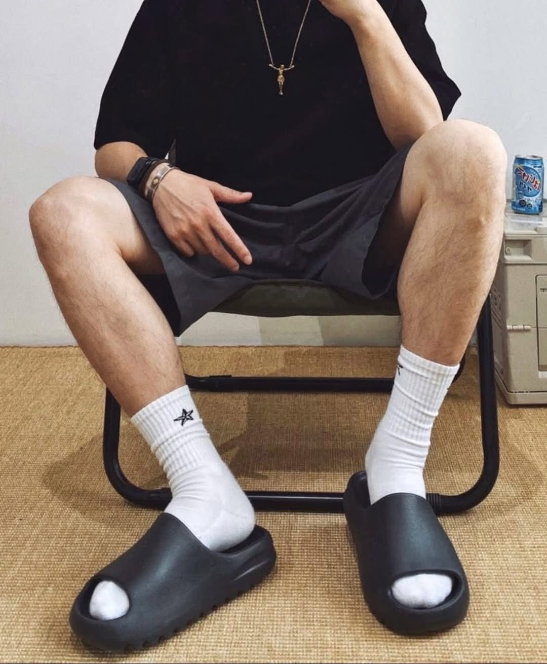 肯爺 YEEZY SLIDE 黑魂 防水 拖鞋 黑色 YS-01