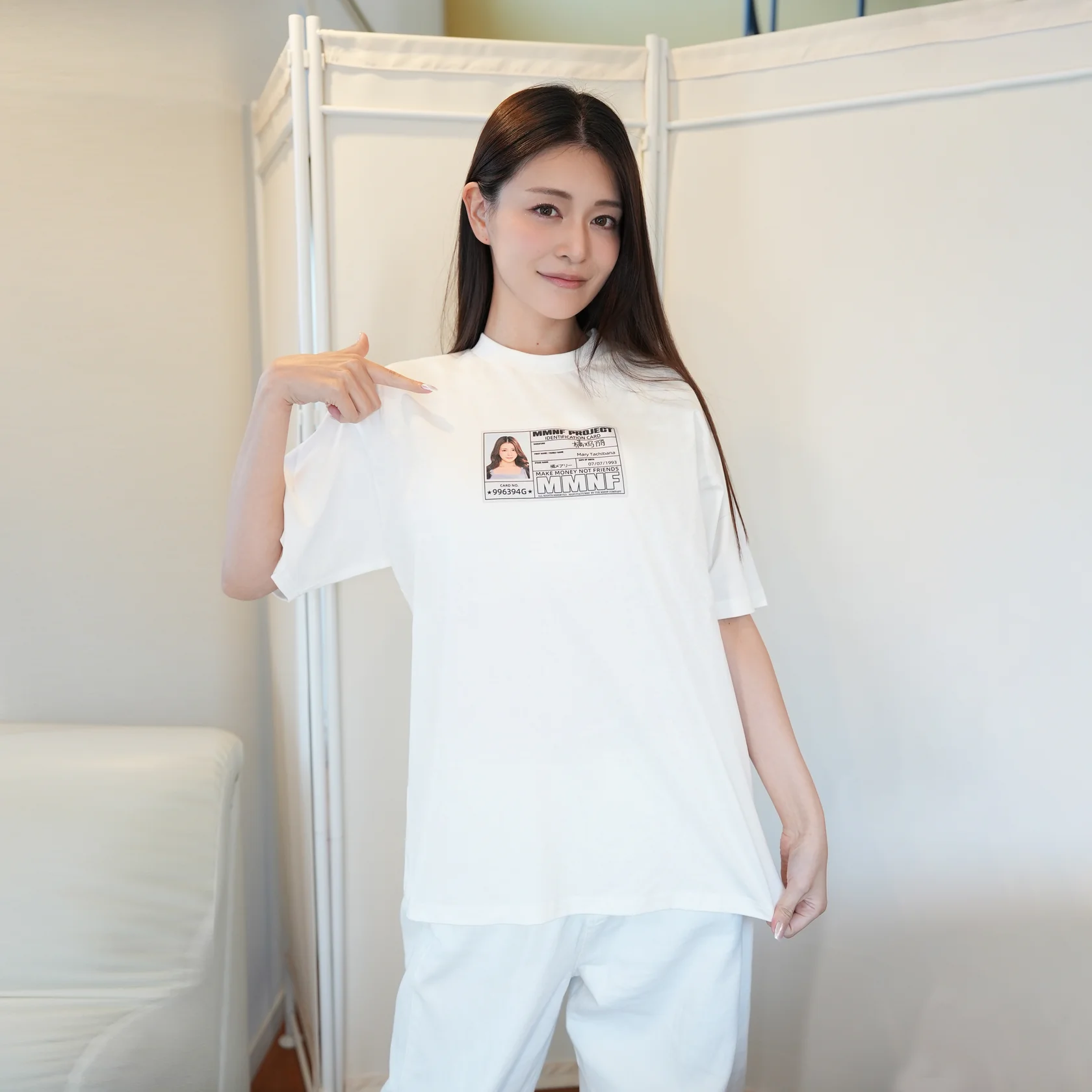 橘メアリー 橘瑪麗 x MMNF「Identity card 簽名磁卡」TEE