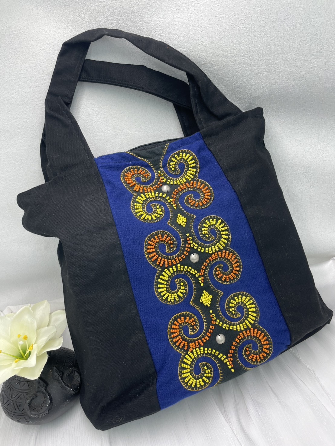 ★ No.1手工珠繡圓形肩背包-總長48深25最寬34