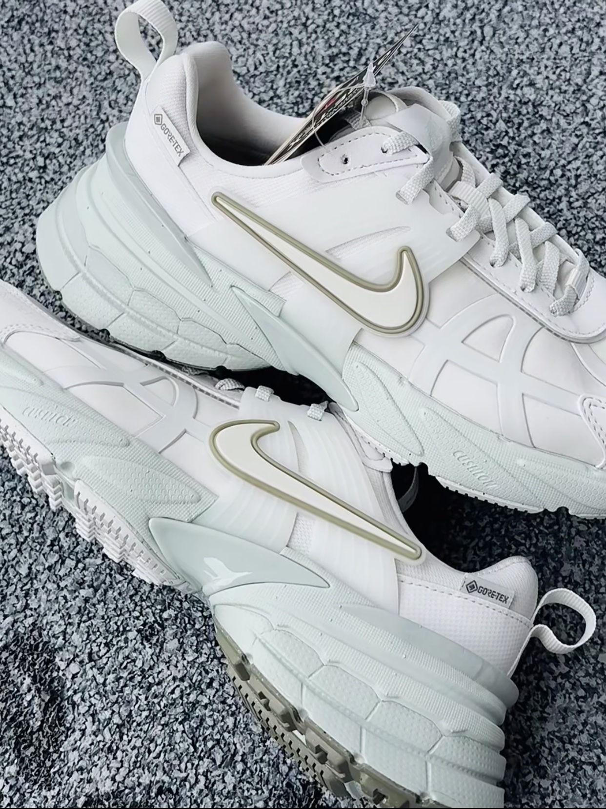 【預訂】NIKE V2K RUN GTX "老爹鞋" 淺灰白綠-WOMEN
