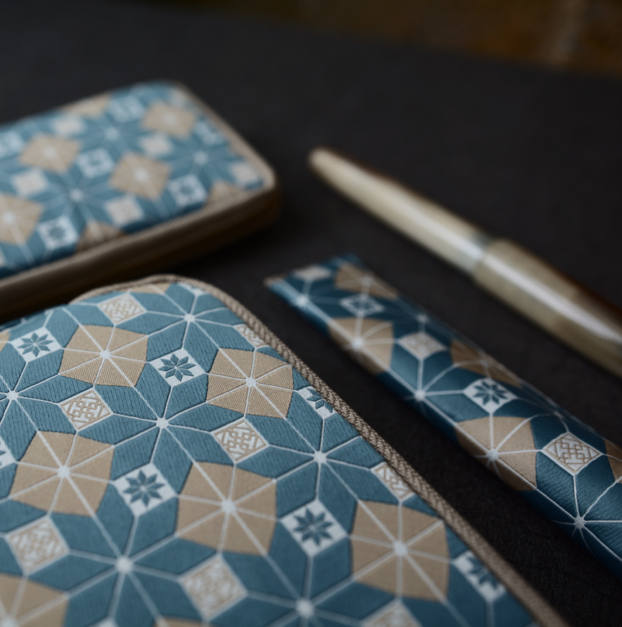 Kyokuhaku Zippered 3 Slots Pen case Restitch
