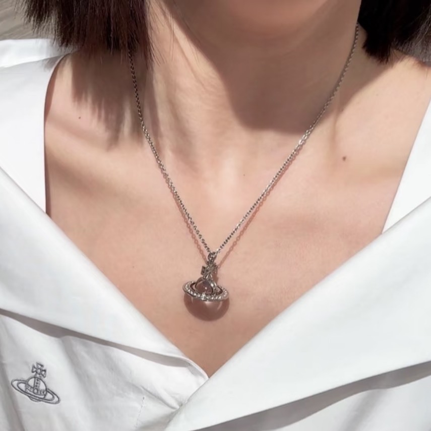 <快速出貨> Vivienne Westwood Pina ORB Necklace 立體透明星球項鍊