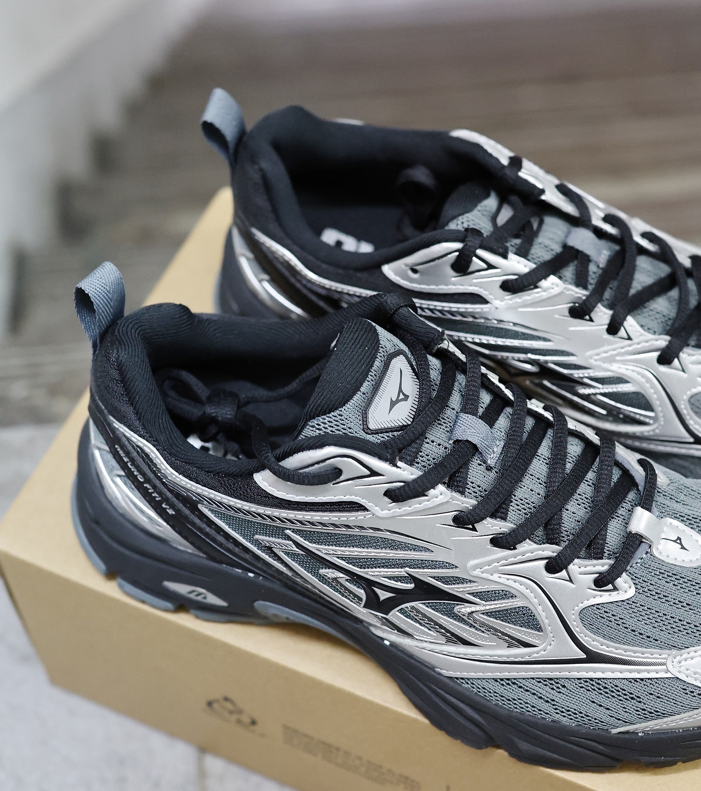 Mizuno FIYI  V2 Black Sliver 黑銀色 D1GH241504