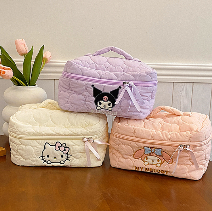 正版三麗鷗羽絨手提化妝包