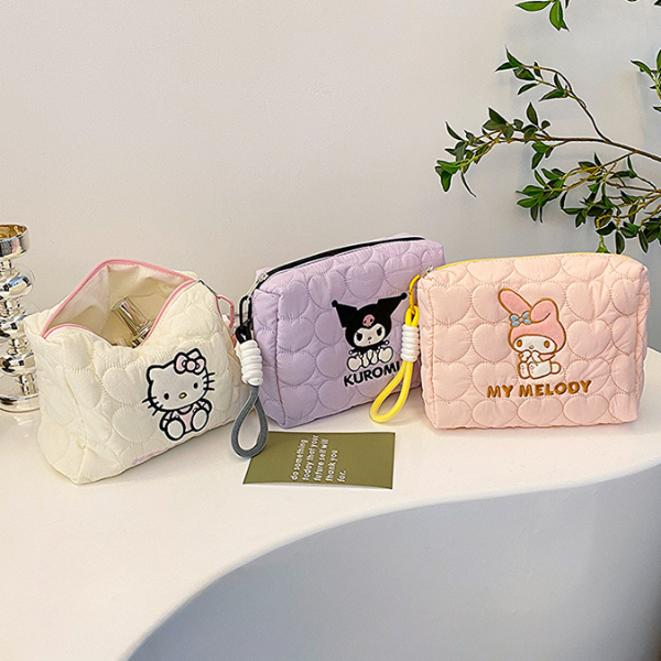 正版三麗鷗雲朵手拿收納包