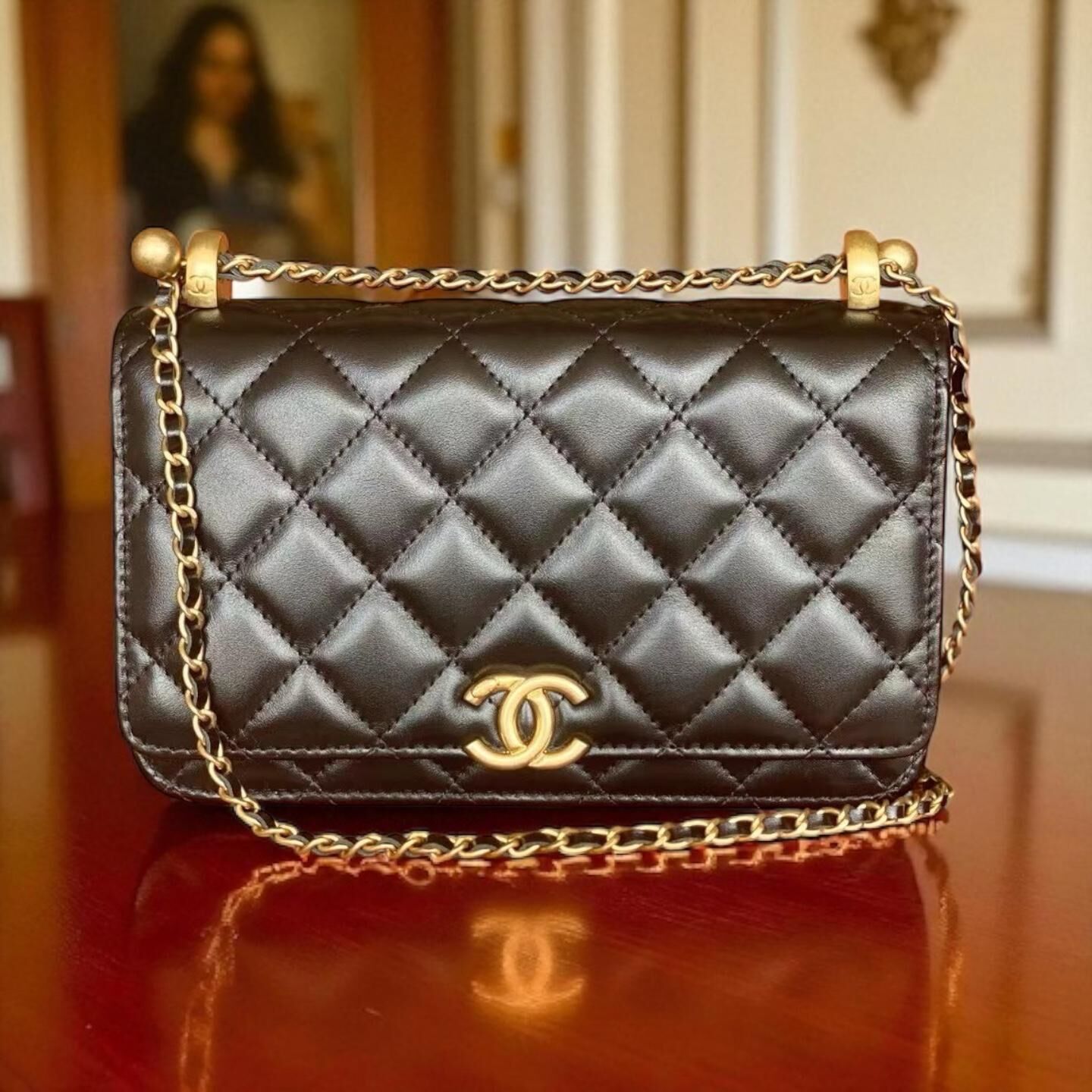 CHANEL 金扣鏈條WOC