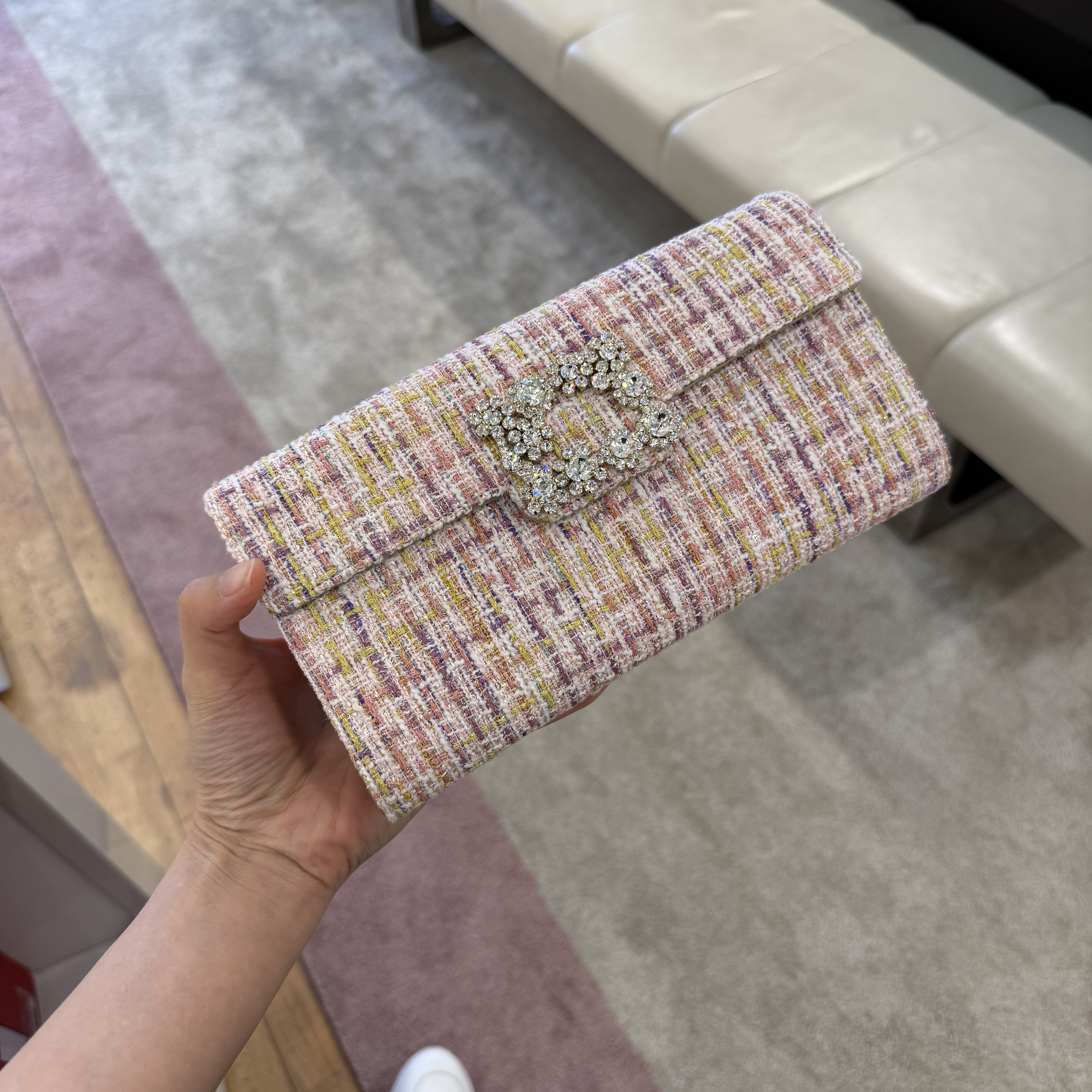 Roger Vivier RV Bags Envelope Flap Flower Strass Clutch Chain bag Pink